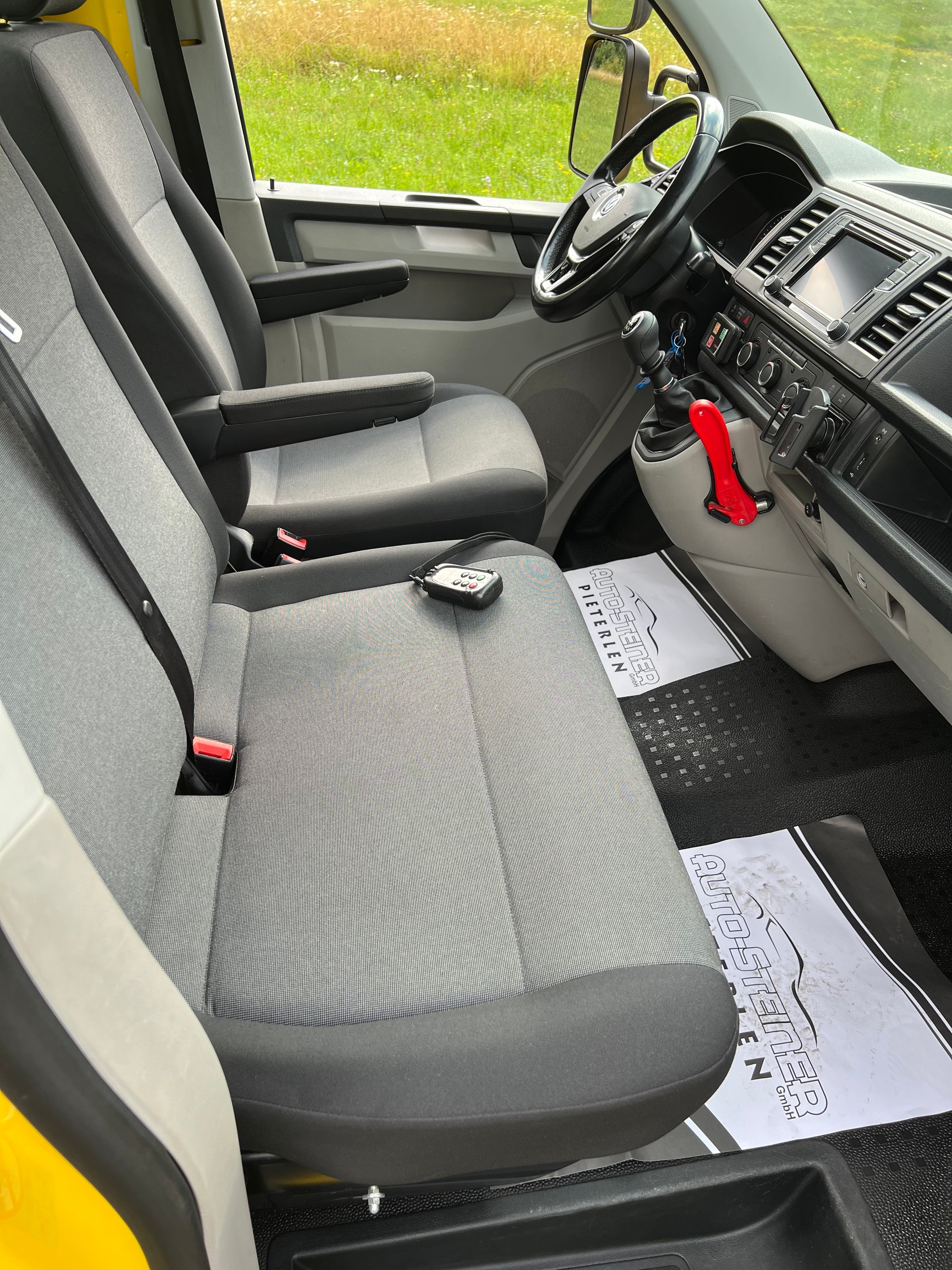 VW 4X4 "BALDINGER ABSCHLEPPER" 2600 KG NUTZLAST "AB MFK" T6 2.0 TDI 4Motion. KANN MIT PERMI B GEFAHREN WERDEN.-showroom-element-3