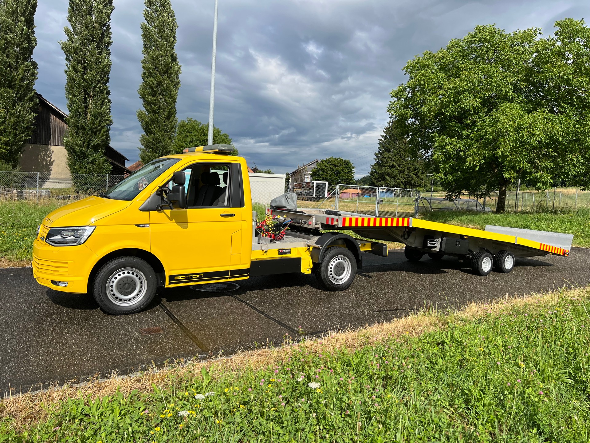VW 4X4 "BALDINGER ABSCHLEPPER" 2600 KG NUTZLAST "AB MFK" T6 2.0 TDI 4Motion. KANN MIT PERMI B GEFAHREN WERDEN.-image-11
