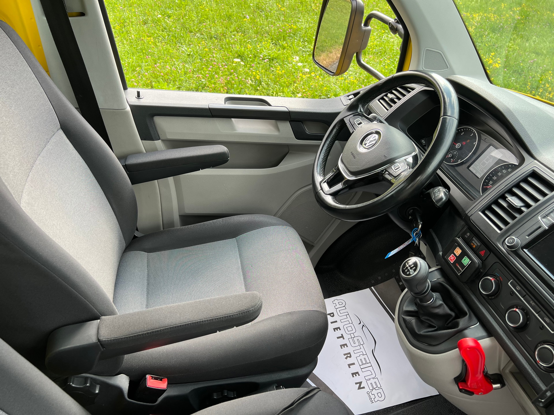 VW 4X4 "BALDINGER ABSCHLEPPER" 2600 KG NUTZLAST "AB MFK" T6 2.0 TDI 4Motion. KANN MIT PERMI B GEFAHREN WERDEN.-image-6