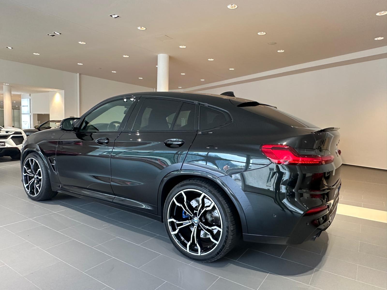 BMW X4M M Competition Steptronic-showroom-element-1