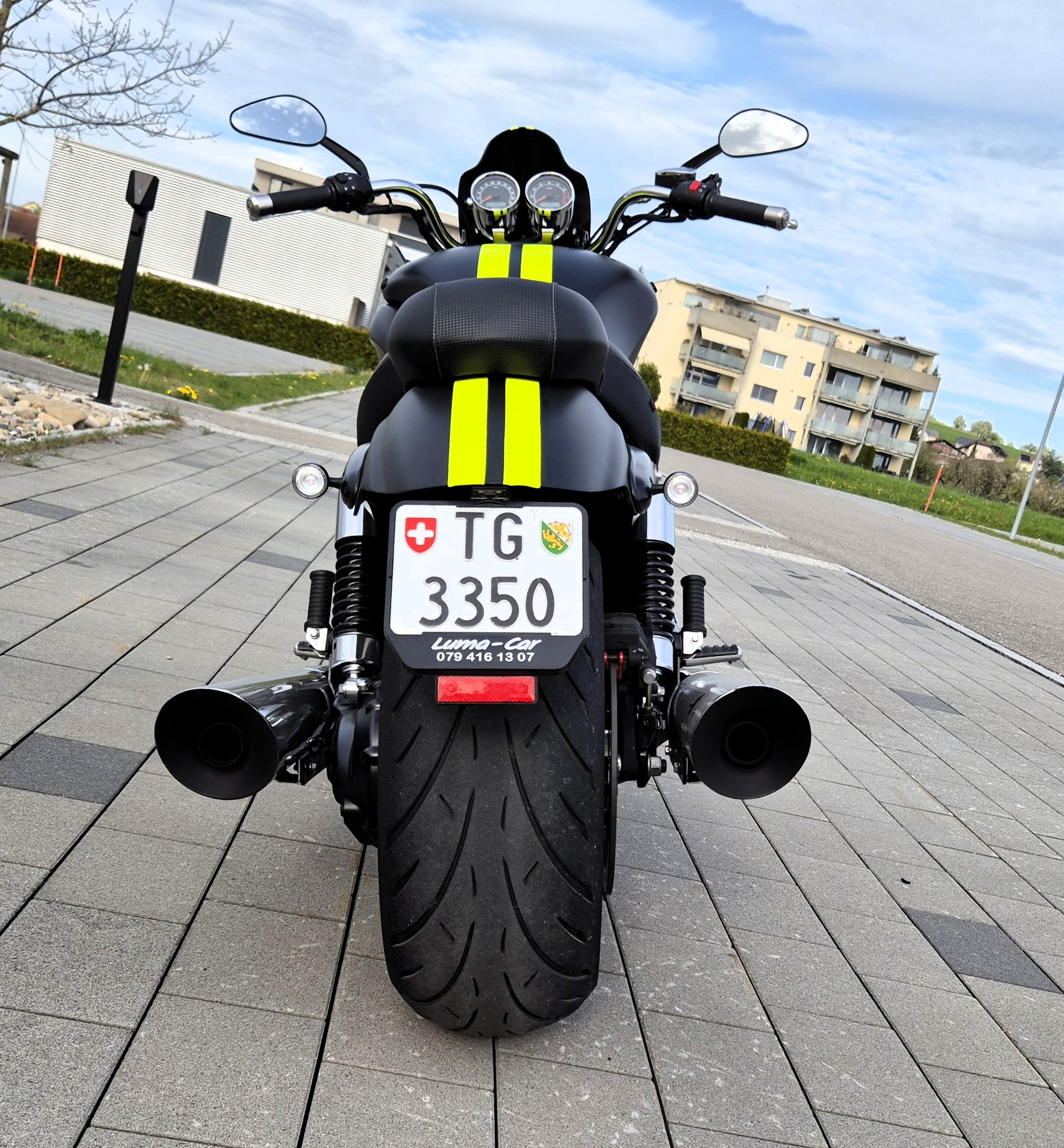 TRIUMPH Rocket III Roadster ABS / 148 PS und 221 Nm bei 2 750 U/min-image-1