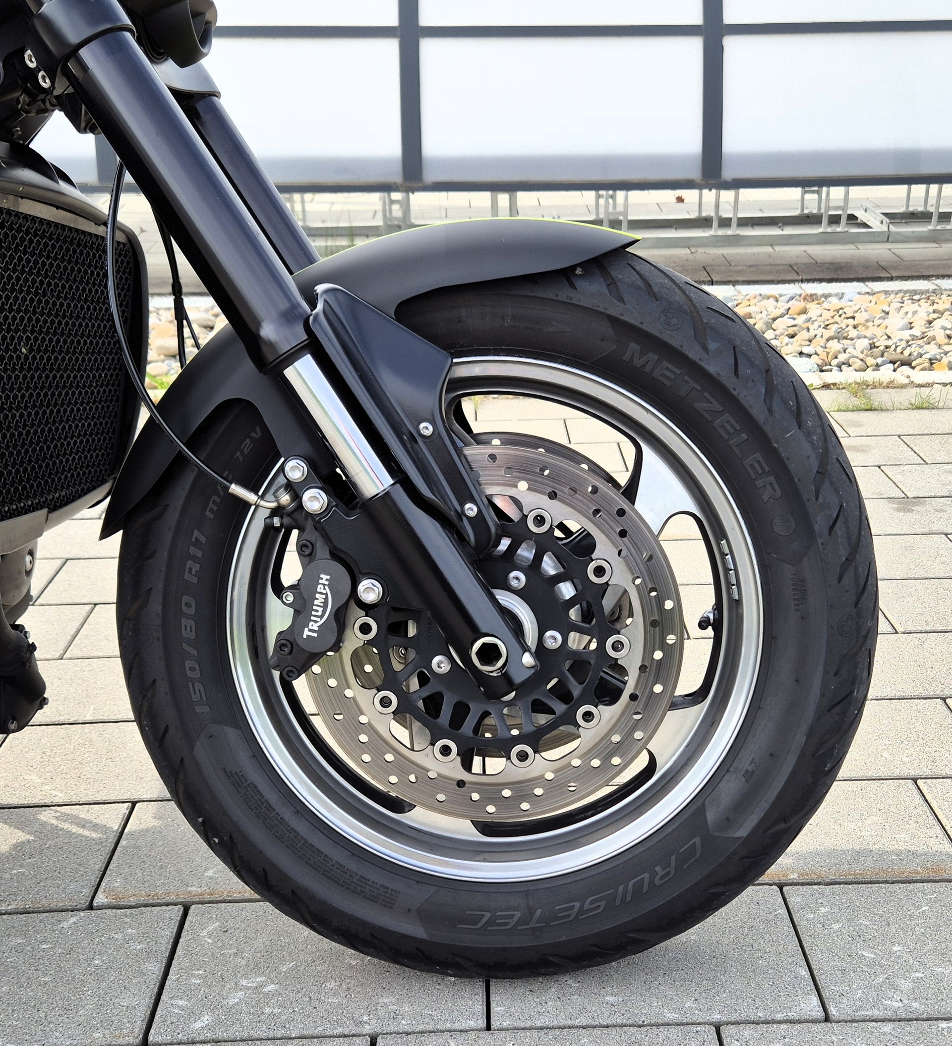 TRIUMPH Rocket III Roadster ABS / 148 PS und 221 Nm bei 2 750 U/min-image-6