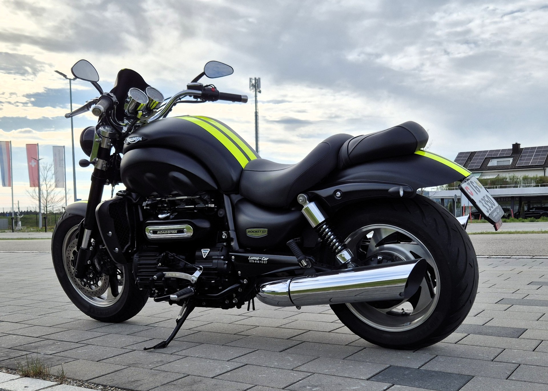 TRIUMPH Rocket III Roadster ABS / 148 PS und 221 Nm bei 2 750 U/min-image-2