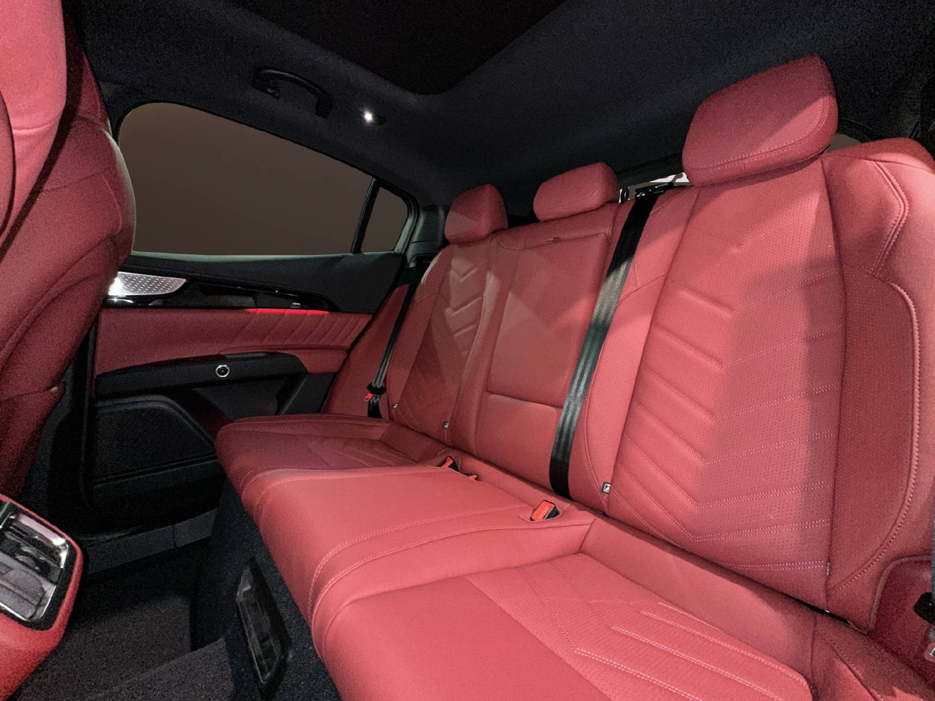 MASERATI Grecale 2.0 Hybrid Modena-image-11