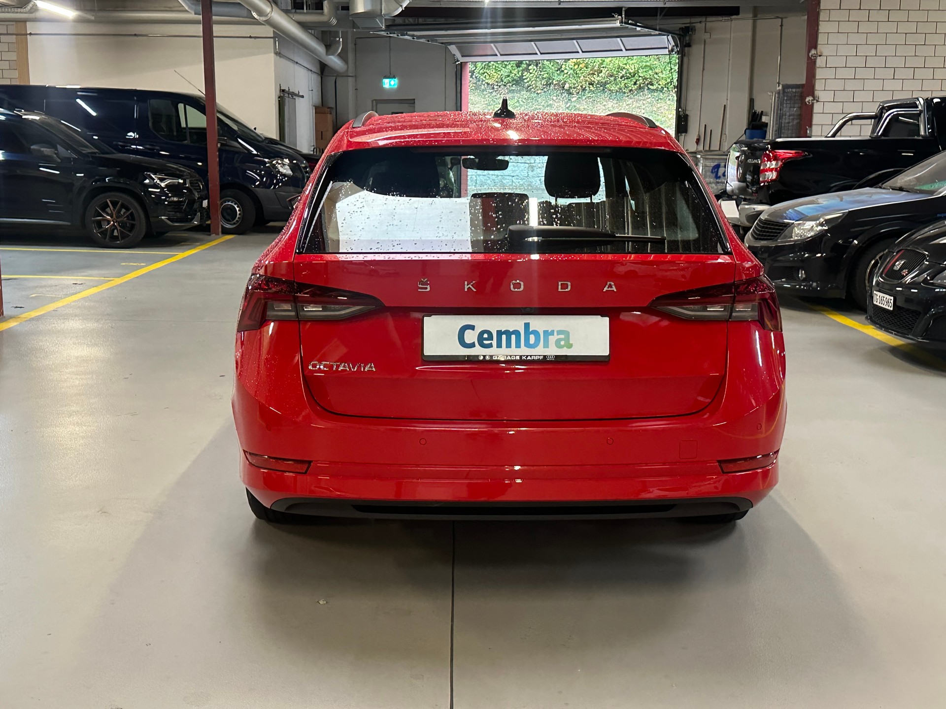 SKODA Octavia Combi 2.0 TDI DSG Ambition-showroom-element-3