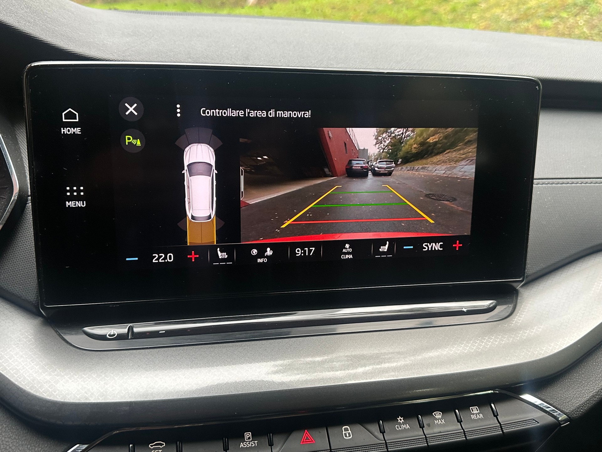 SKODA Octavia Combi 2.0 TDI DSG Ambition-image-7