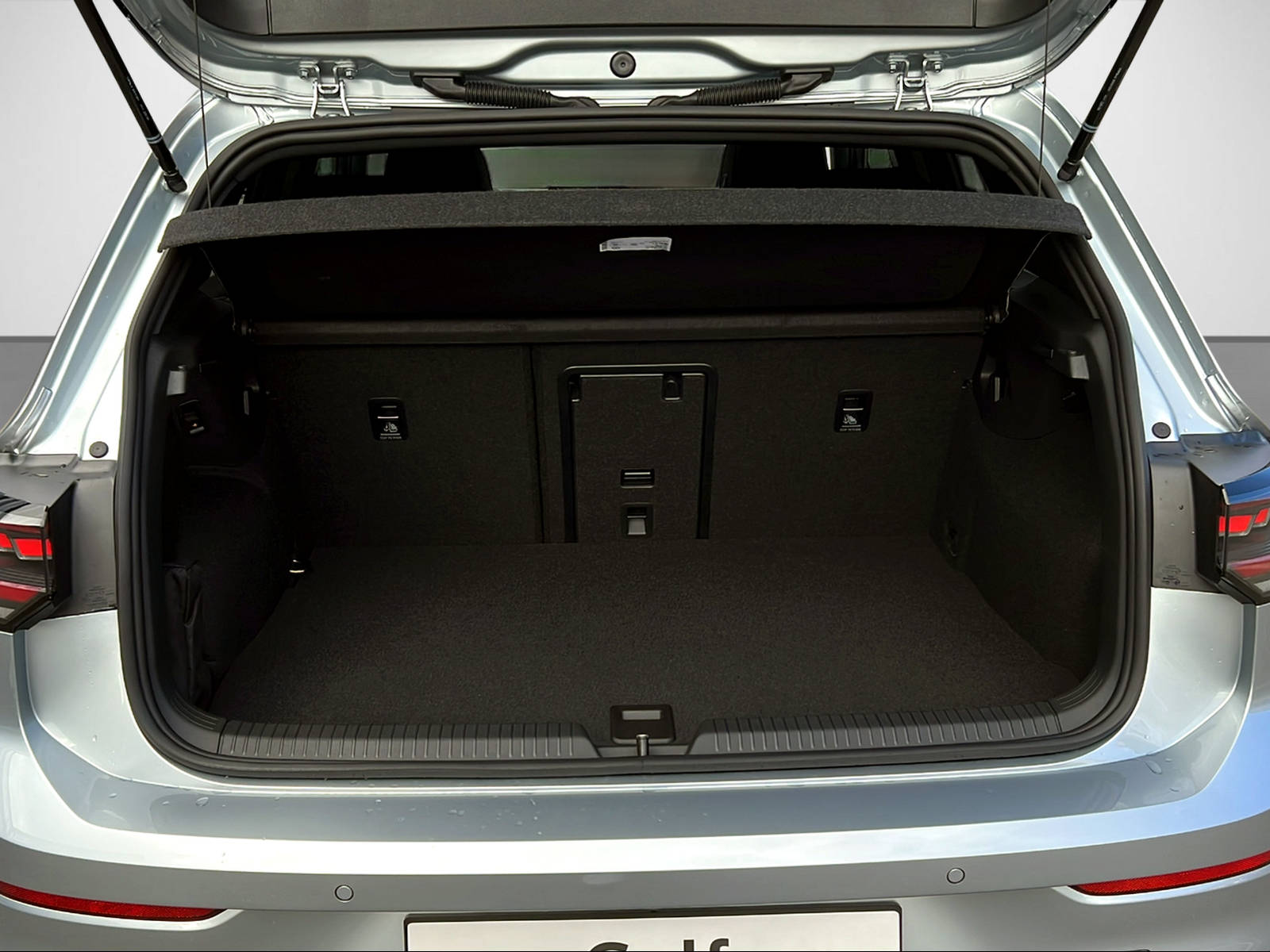 VW Golf VIII 1.5 TSI PHEV Edition 50 DSG-image-6