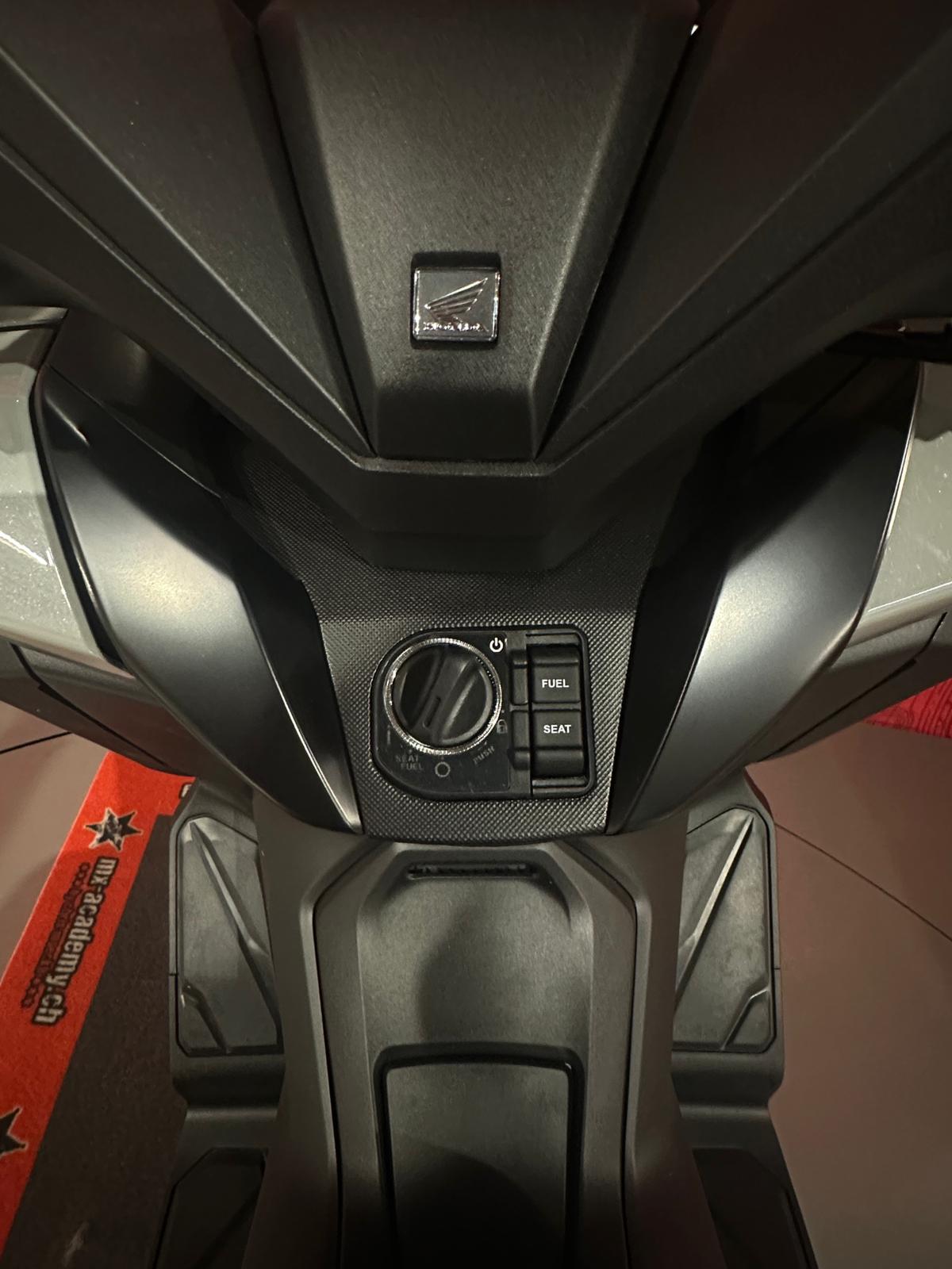 HONDA Forza 350 Smart Top Box 2026*Neufahrzeug**Pearl Falcon Grey**Modell 2026**-image-7