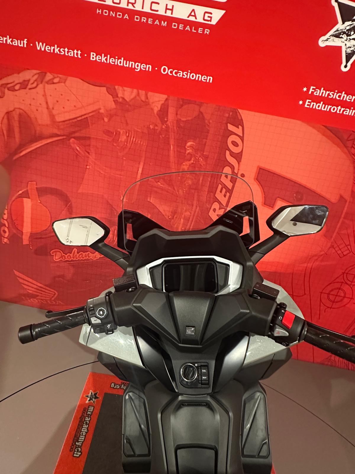 HONDA Forza 350 Smart Top Box 2026*Neufahrzeug**Pearl Falcon Grey**Modell 2026**-image-6