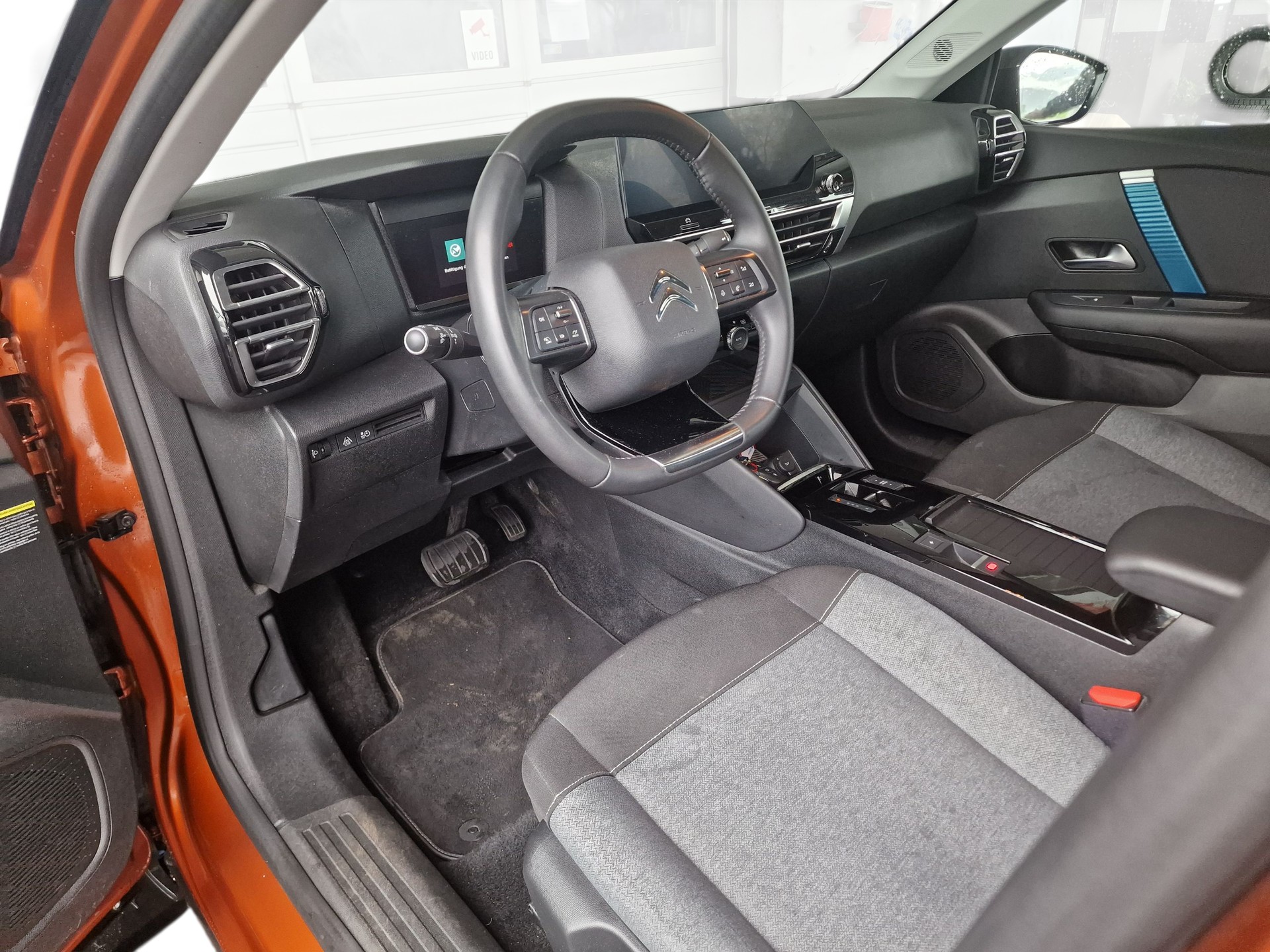 CITROEN C4 Electric Swiss Edition 8x Alu 24Mt Gara-image-9