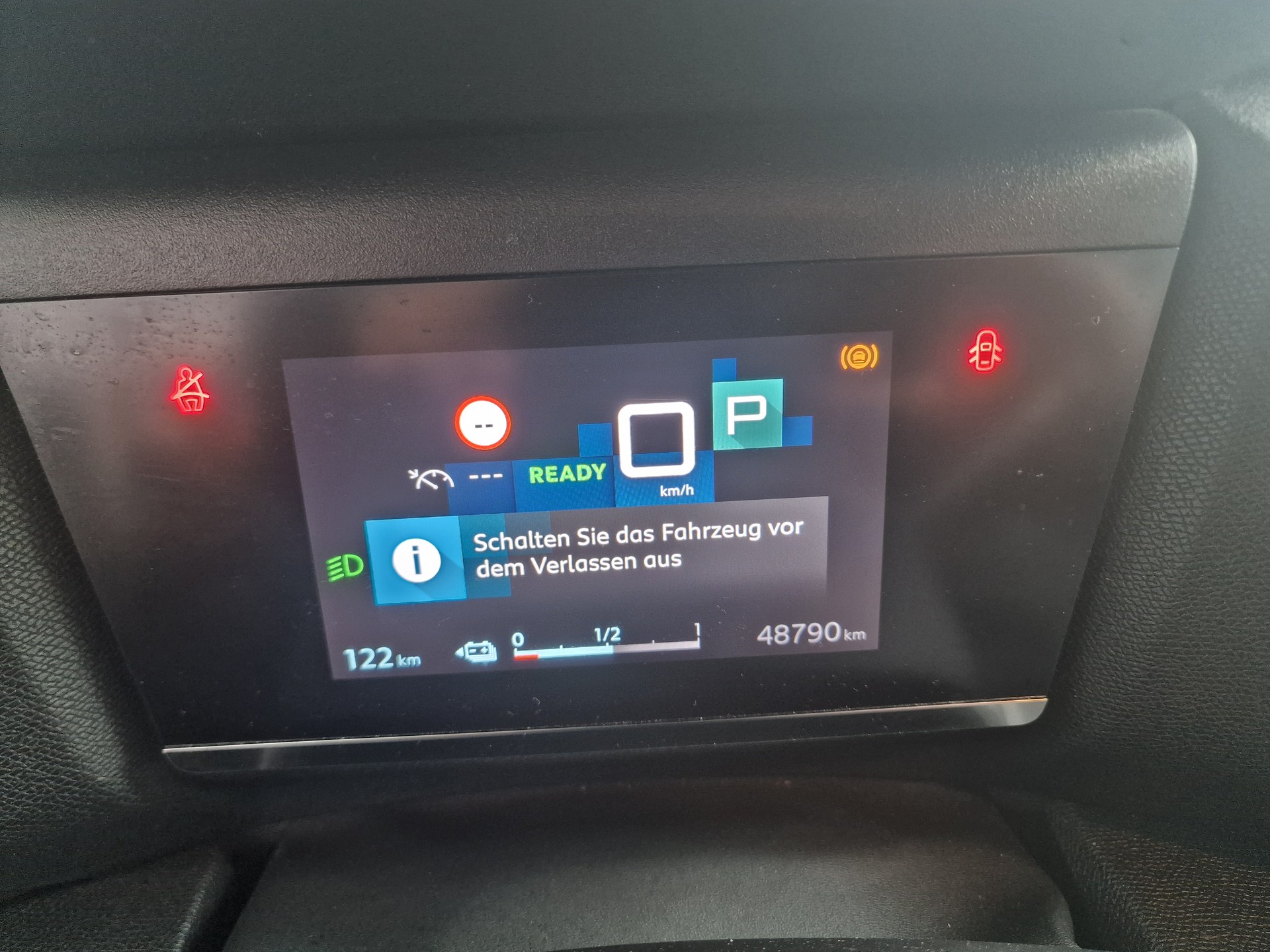 CITROEN C4 Electric Swiss Edition 8x Alu 24Mt Gara-image-17