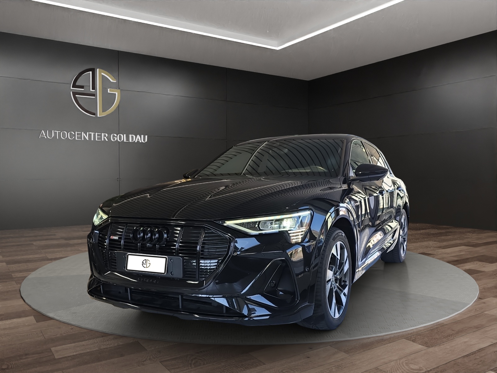 AUDI e-tron 55 S Line quattro