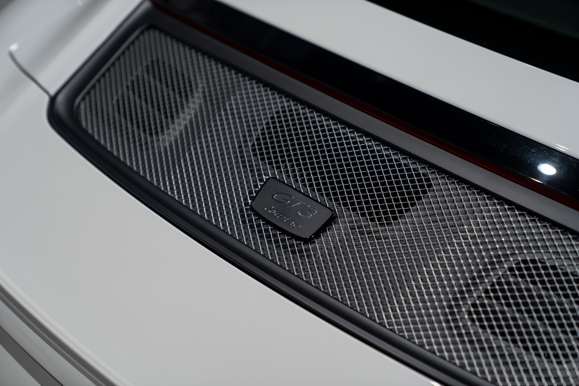 PORSCHE 911 GT3 Touring-image-6