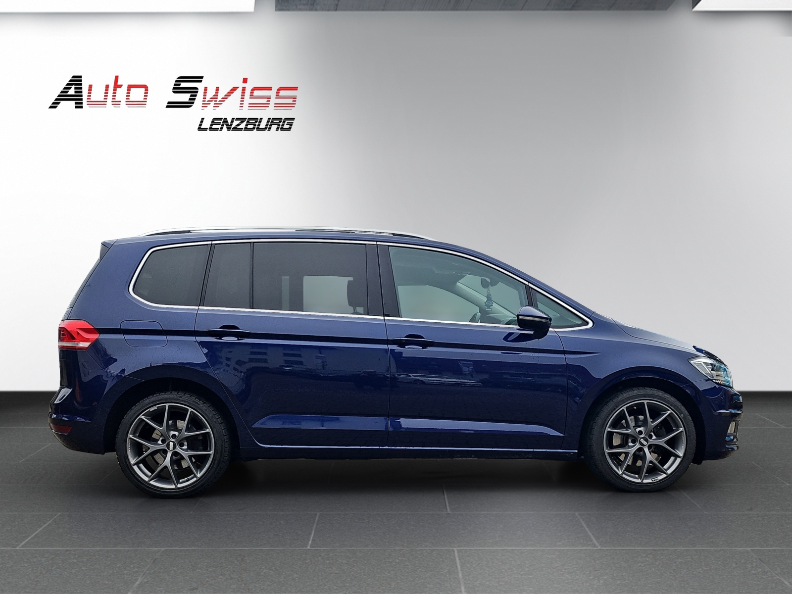 VW Touran 1.8 TSI BlueMotion Technology Highline DSG-image-5