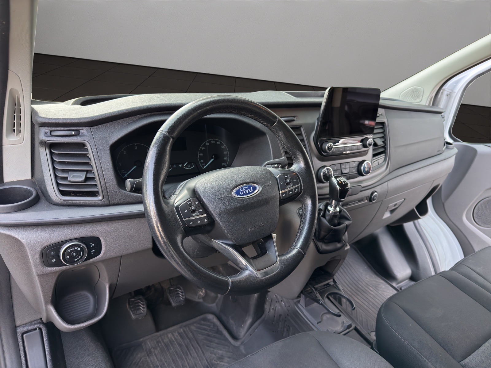 FORD Transit Custom 320 L2H1 Trend-image-9