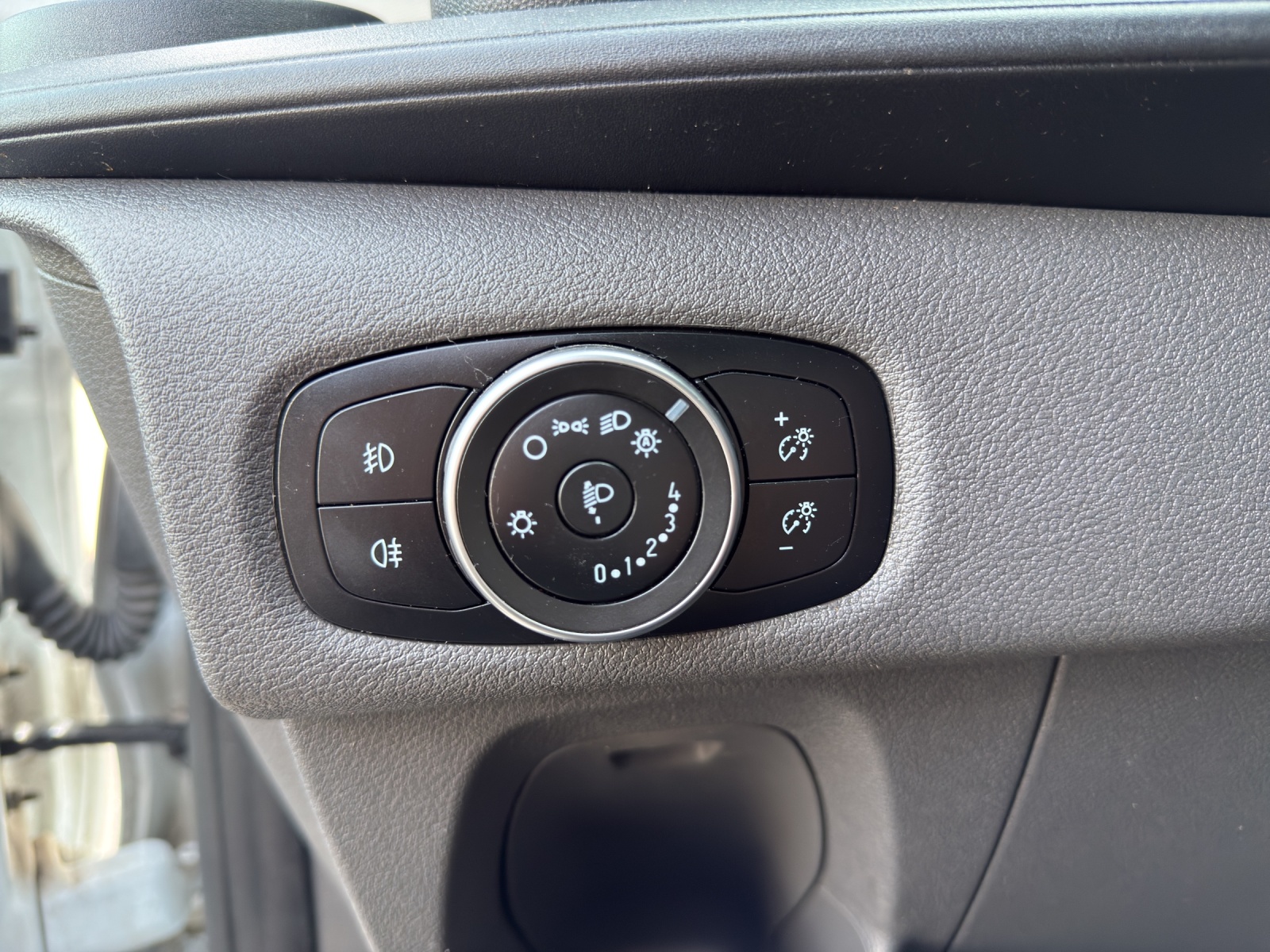 FORD Transit Custom 320 L2H1 Trend-image-20