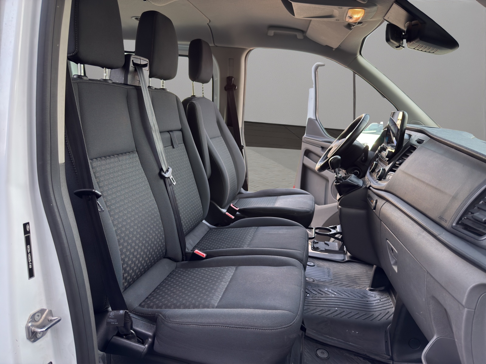 FORD Transit Custom 320 L2H1 Trend-image-16