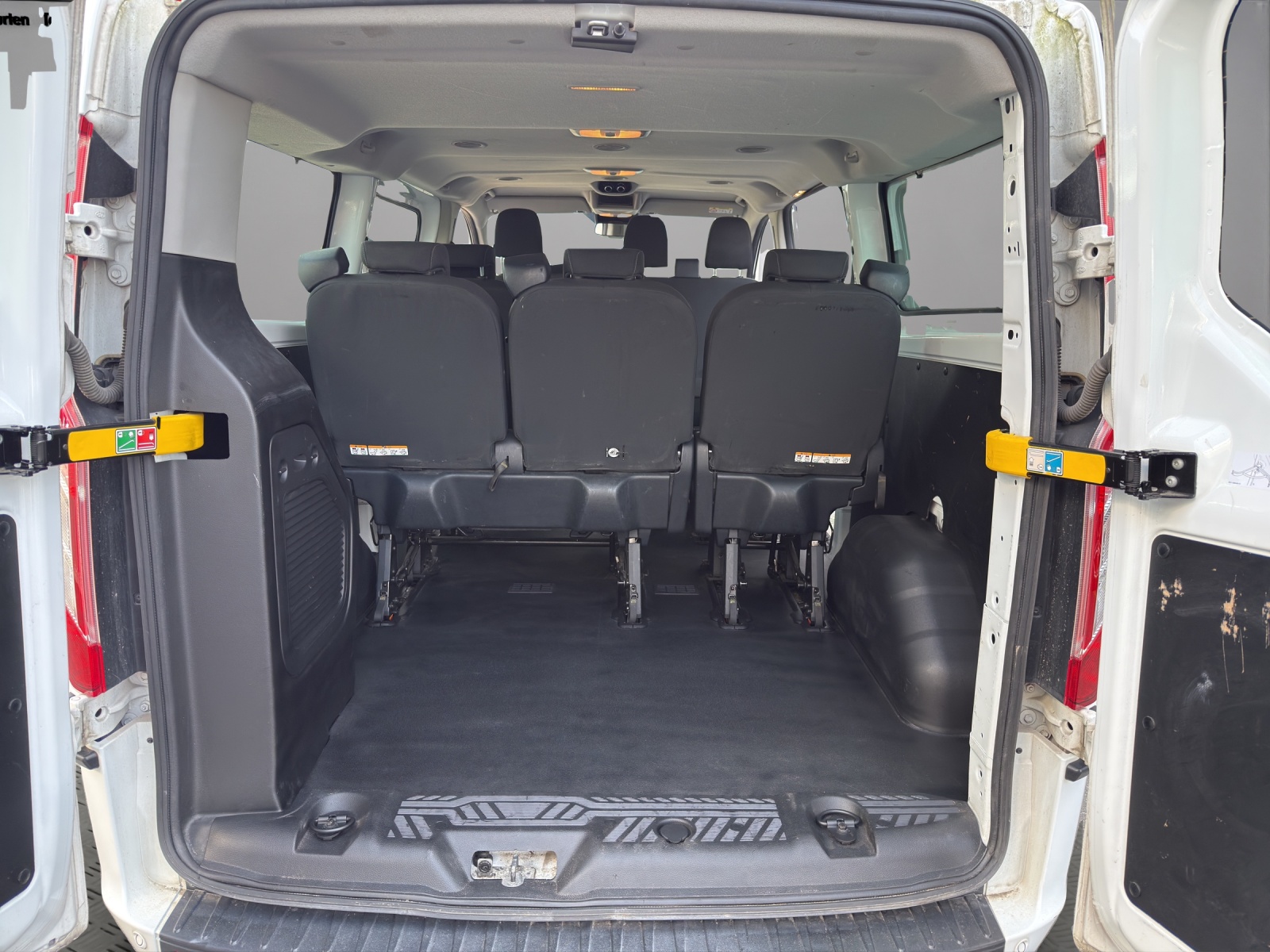 FORD Transit Custom 320 L2H1 Trend-image-18