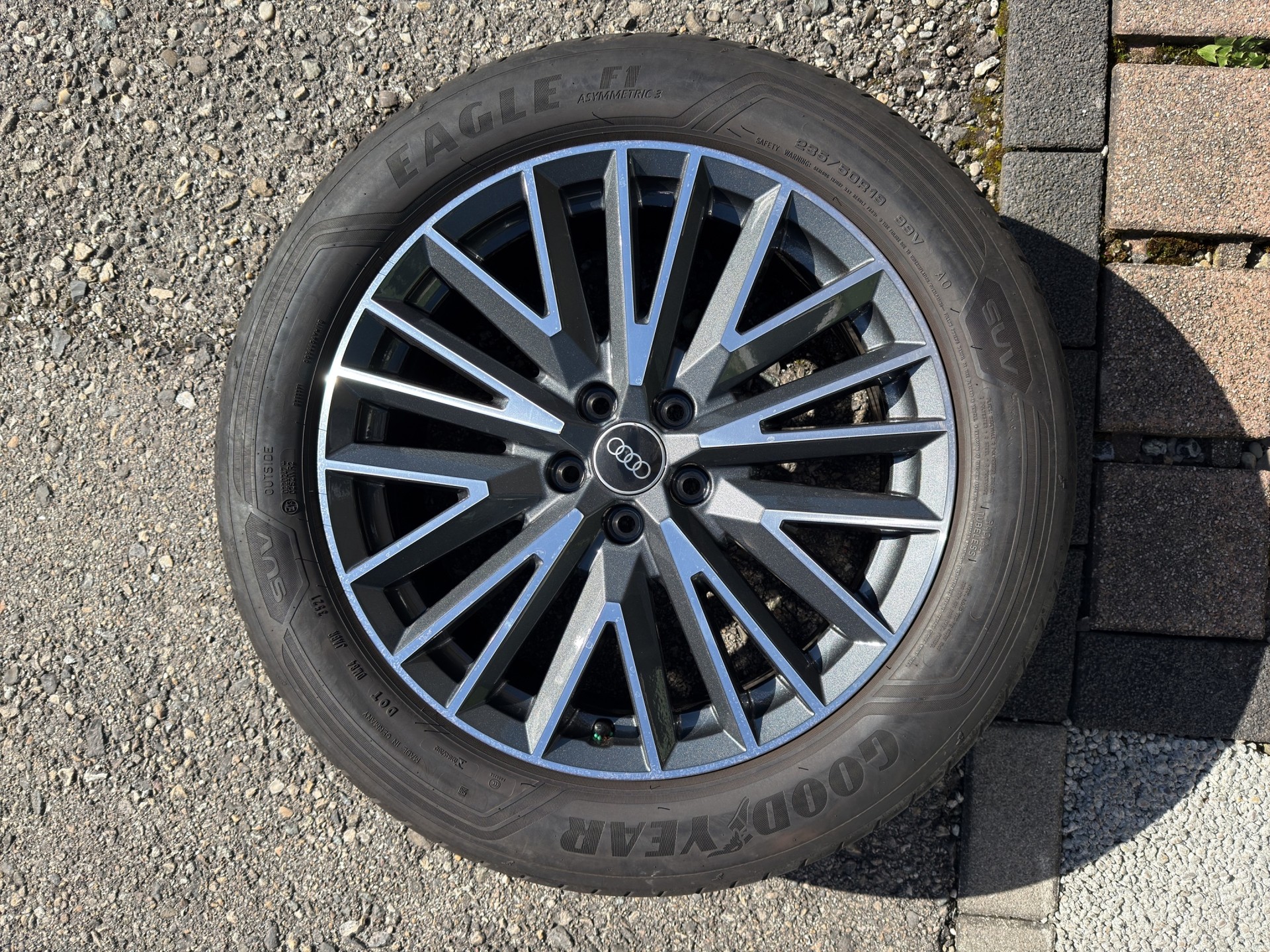 AUDI Q3 45 TFSI e S line Attraction S-tronic-image-16