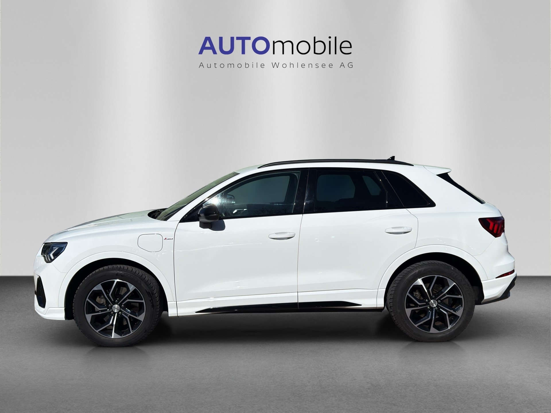AUDI Q3 45 TFSI e S line Attraction S-tronic