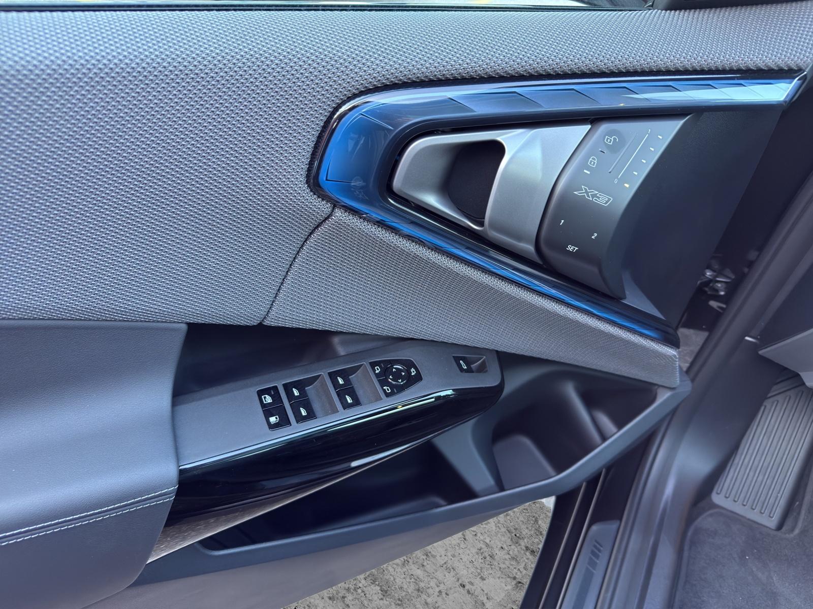 BMW X3 30e xDrive-image-12