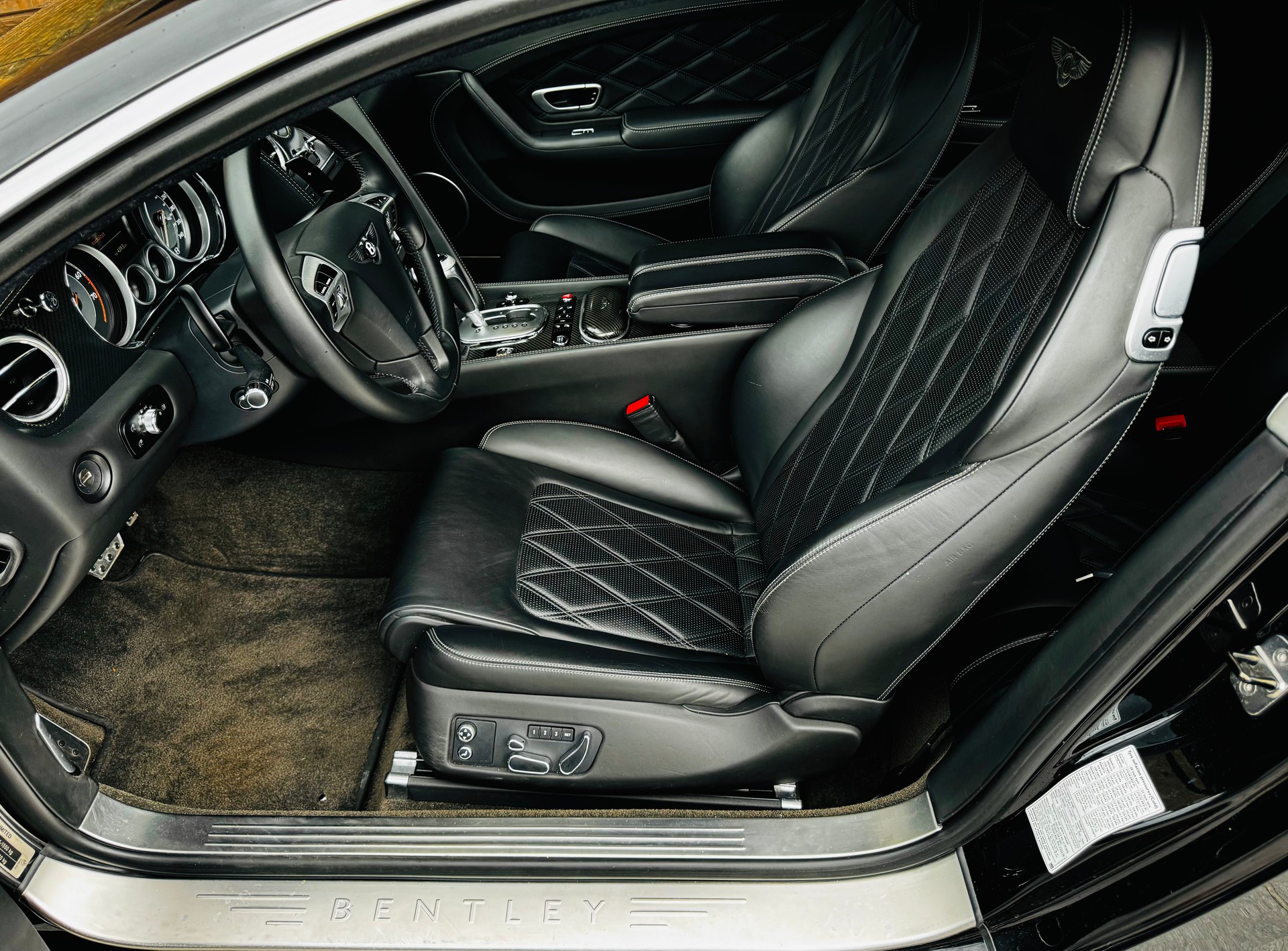 BENTLEY Continental GT 4.0 V8-image-7