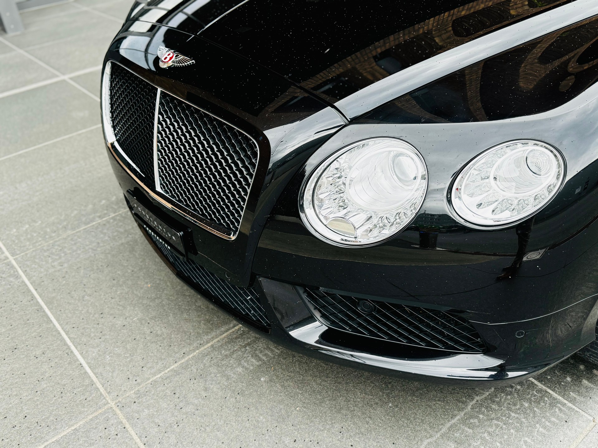BENTLEY Continental GT 4.0 V8-image-24
