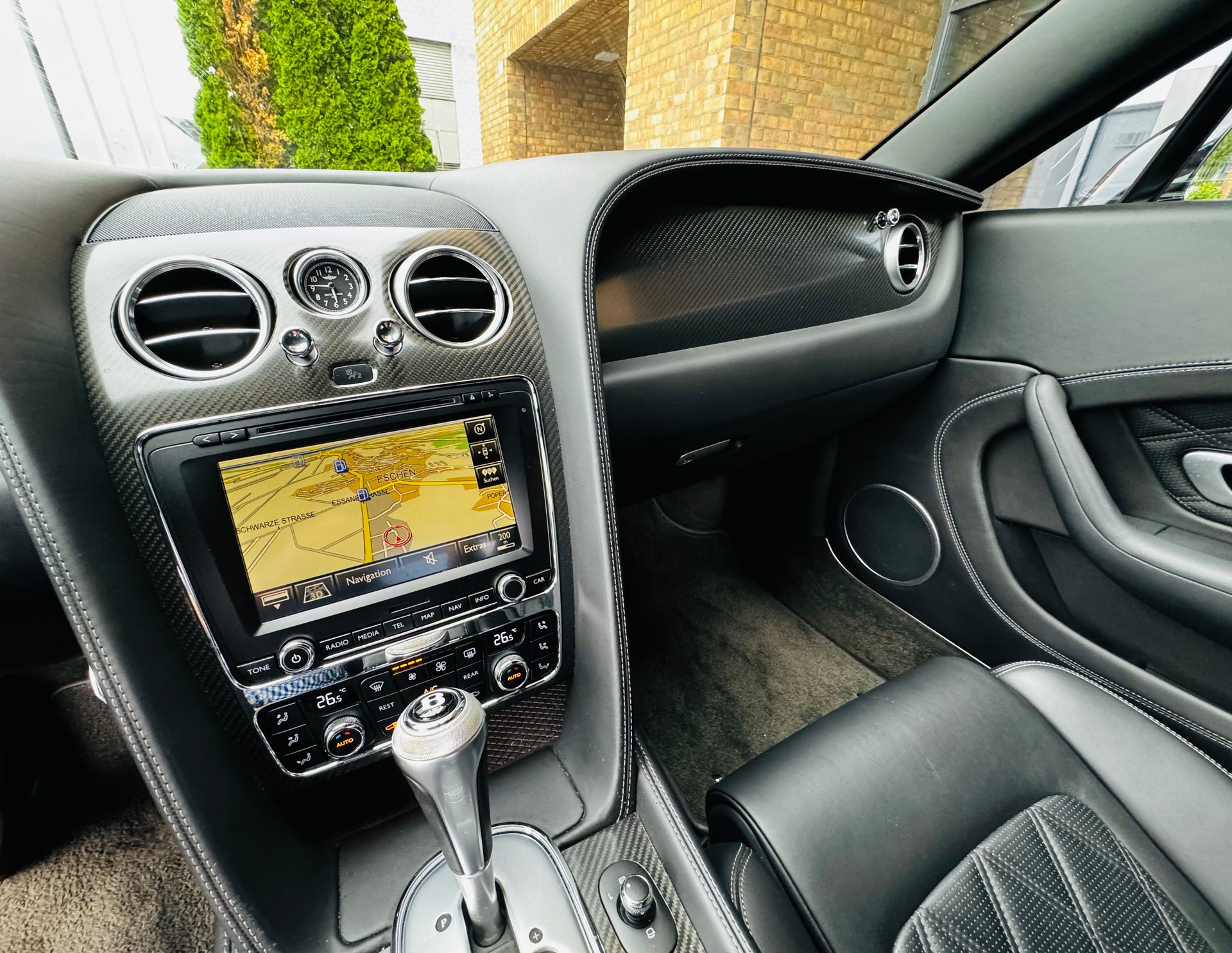 BENTLEY Continental GT 4.0 V8-image-13