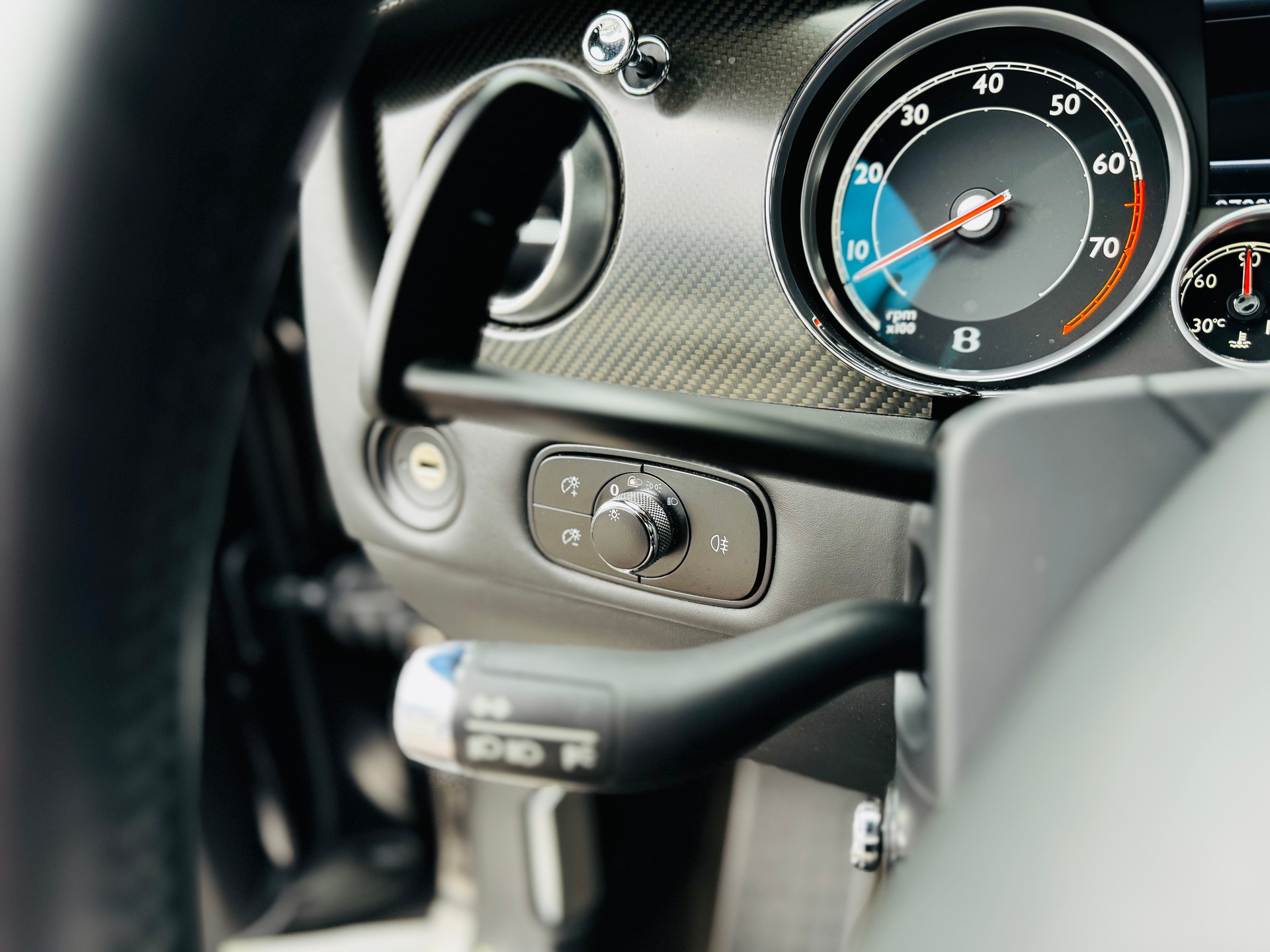 BENTLEY Continental GT 4.0 V8-image-21