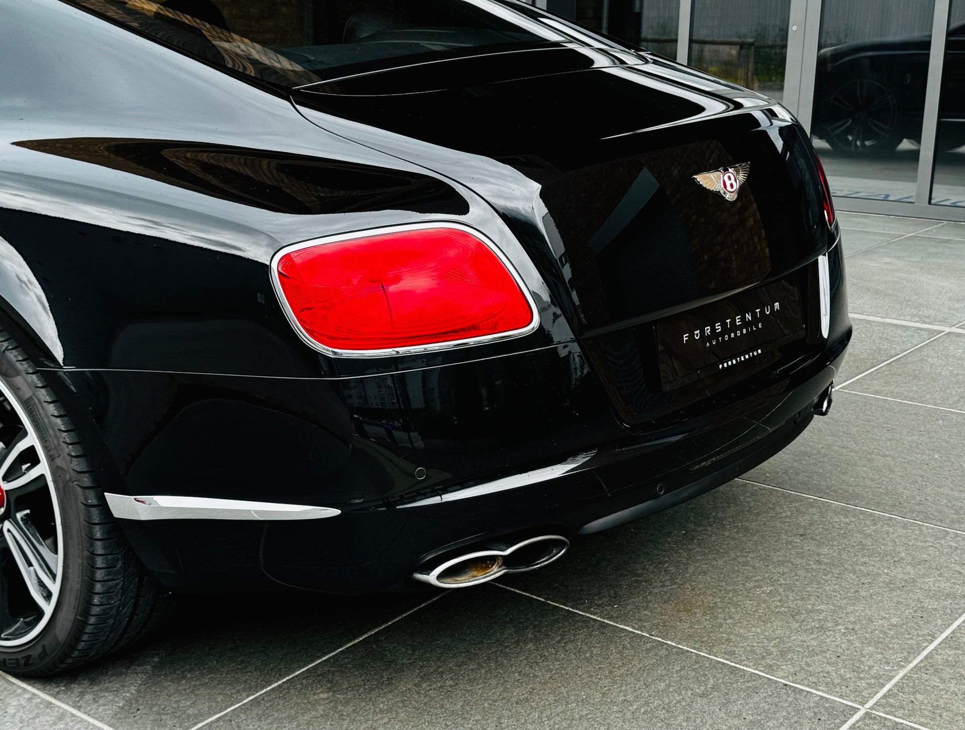 BENTLEY Continental GT 4.0 V8-image-26
