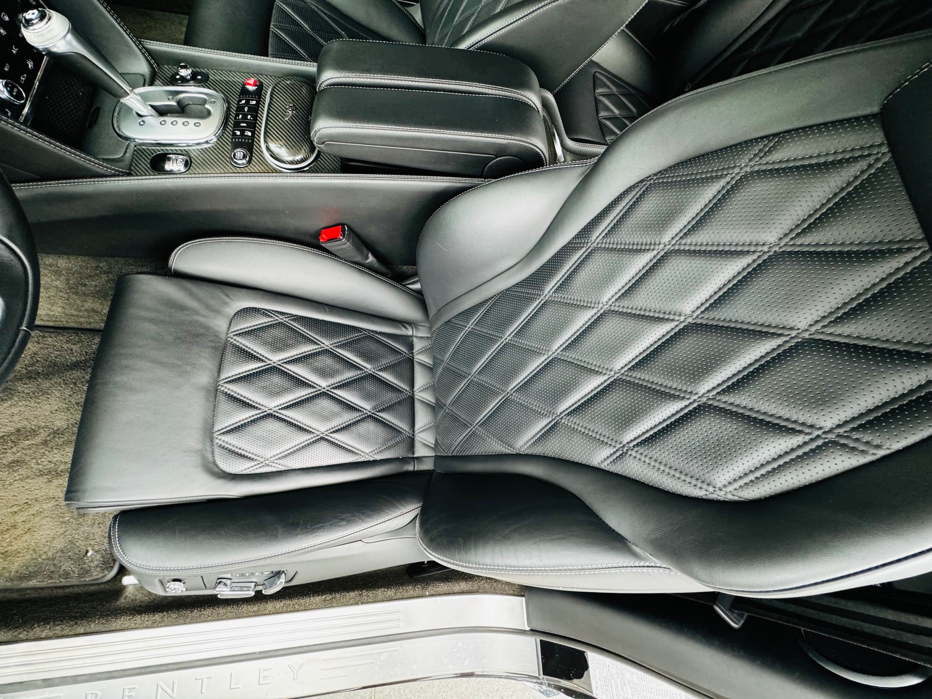 BENTLEY Continental GT 4.0 V8-image-11