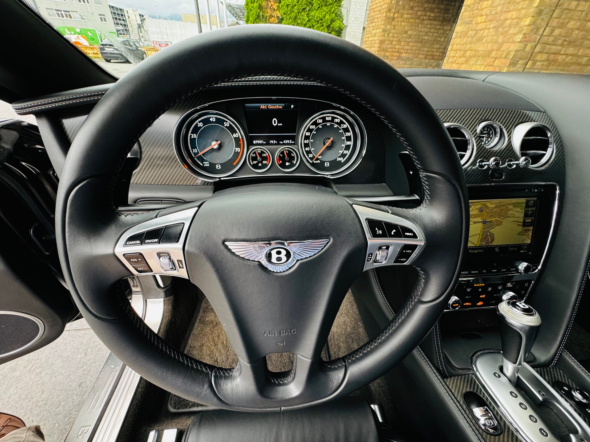 BENTLEY Continental GT 4.0 V8-image-12