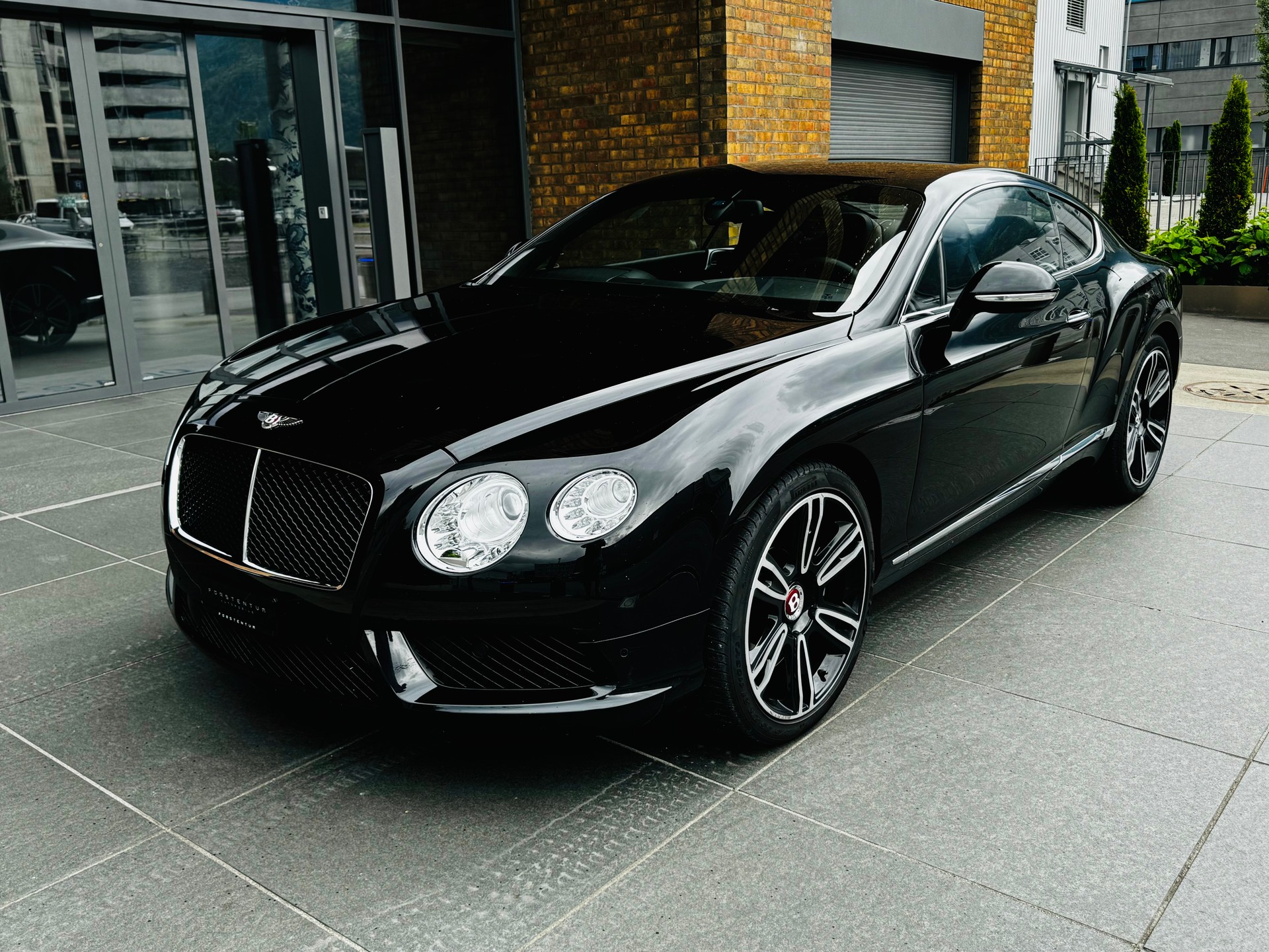 BENTLEY Continental GT 4.0 V8
