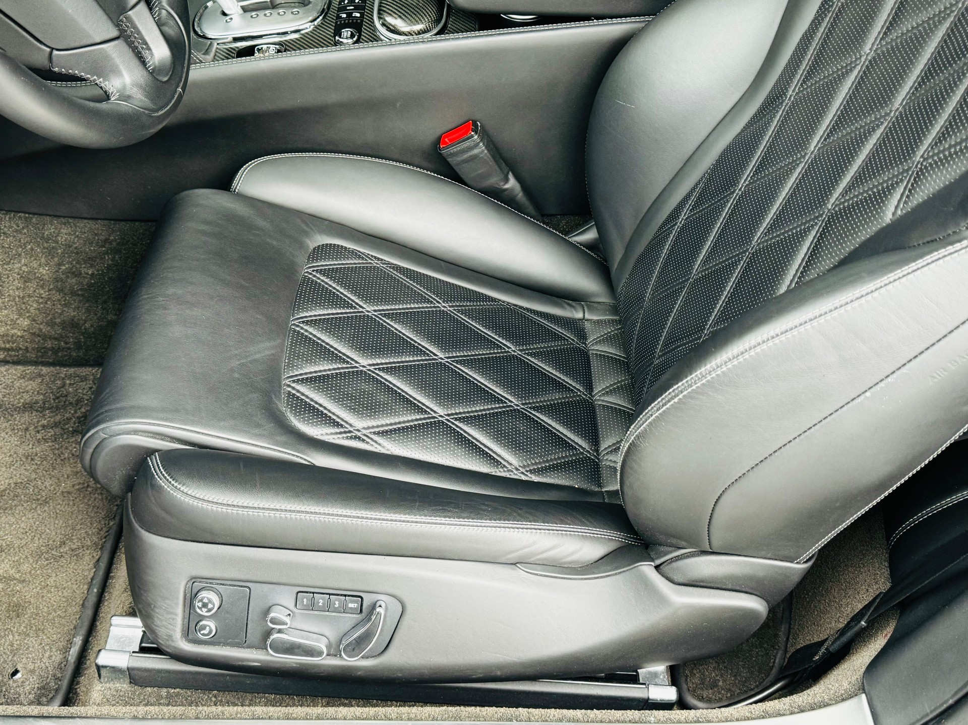 BENTLEY Continental GT 4.0 V8-image-10