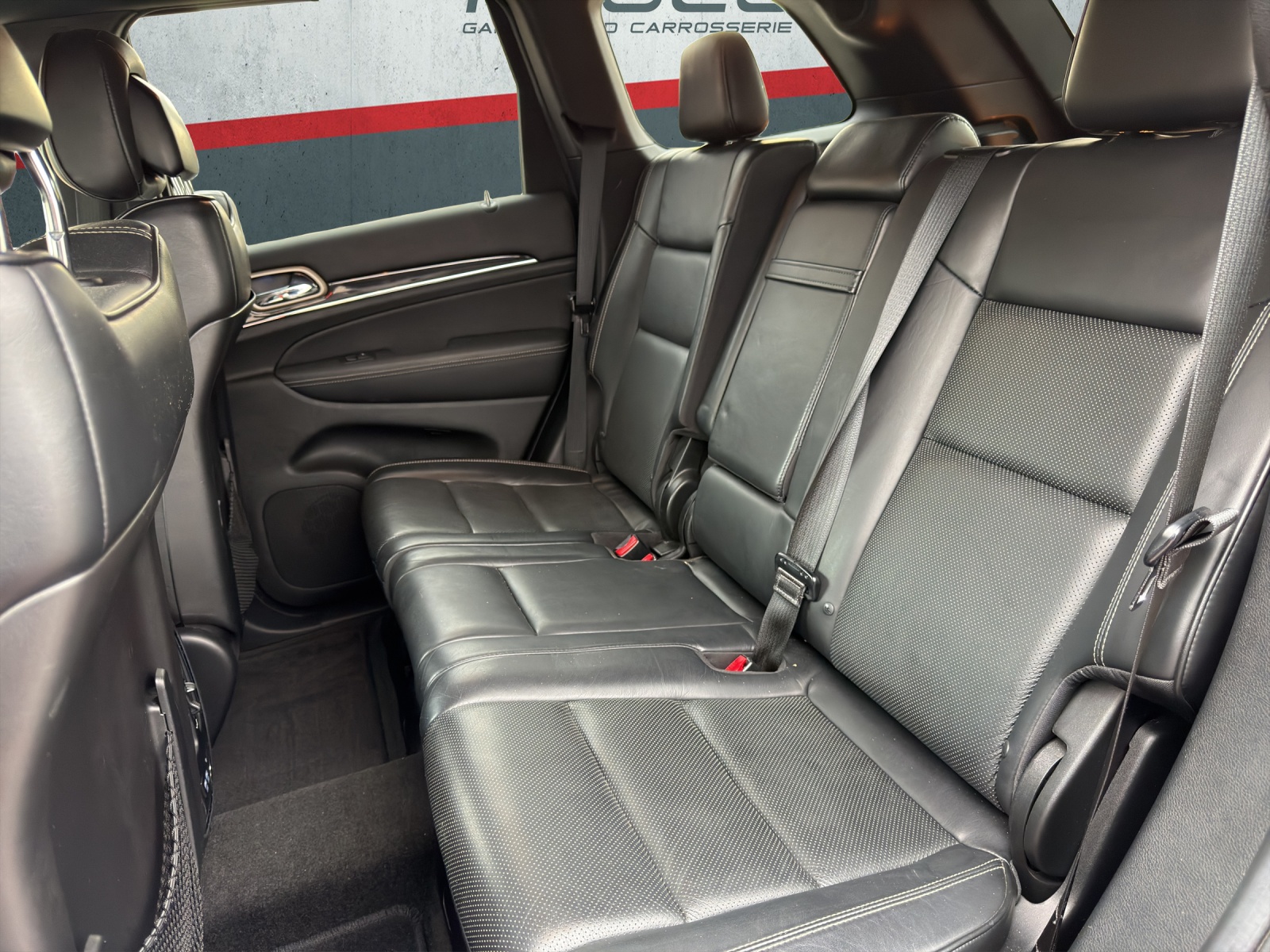 JEEP Grand Cherokee 3.0 CRD Overland Automatic-image-9
