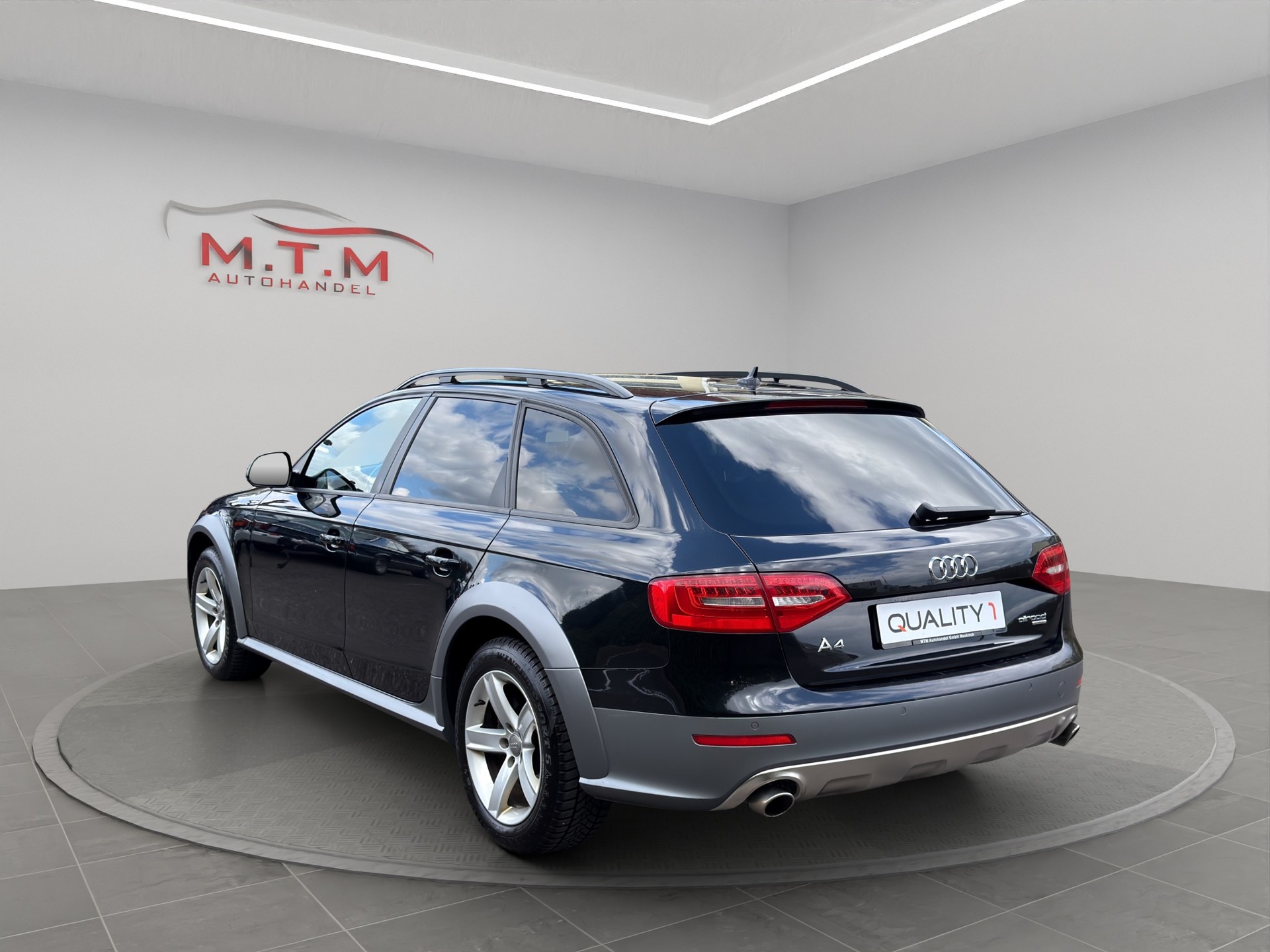 AUDI A4 allroad 3.0 TDI quattro S-tronic-image-7