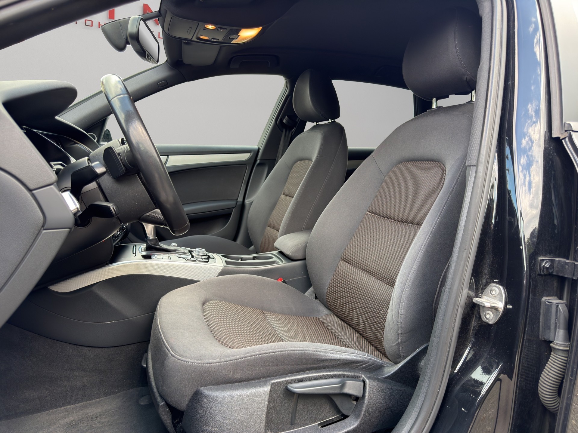 AUDI A4 allroad 3.0 TDI quattro S-tronic-image-12