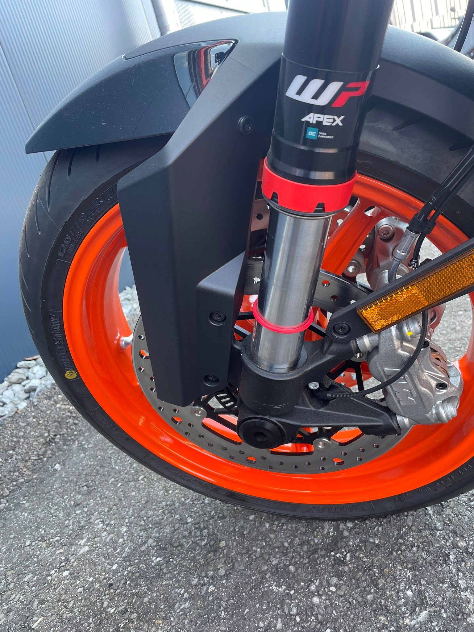 KTM 990 Duke-image-6