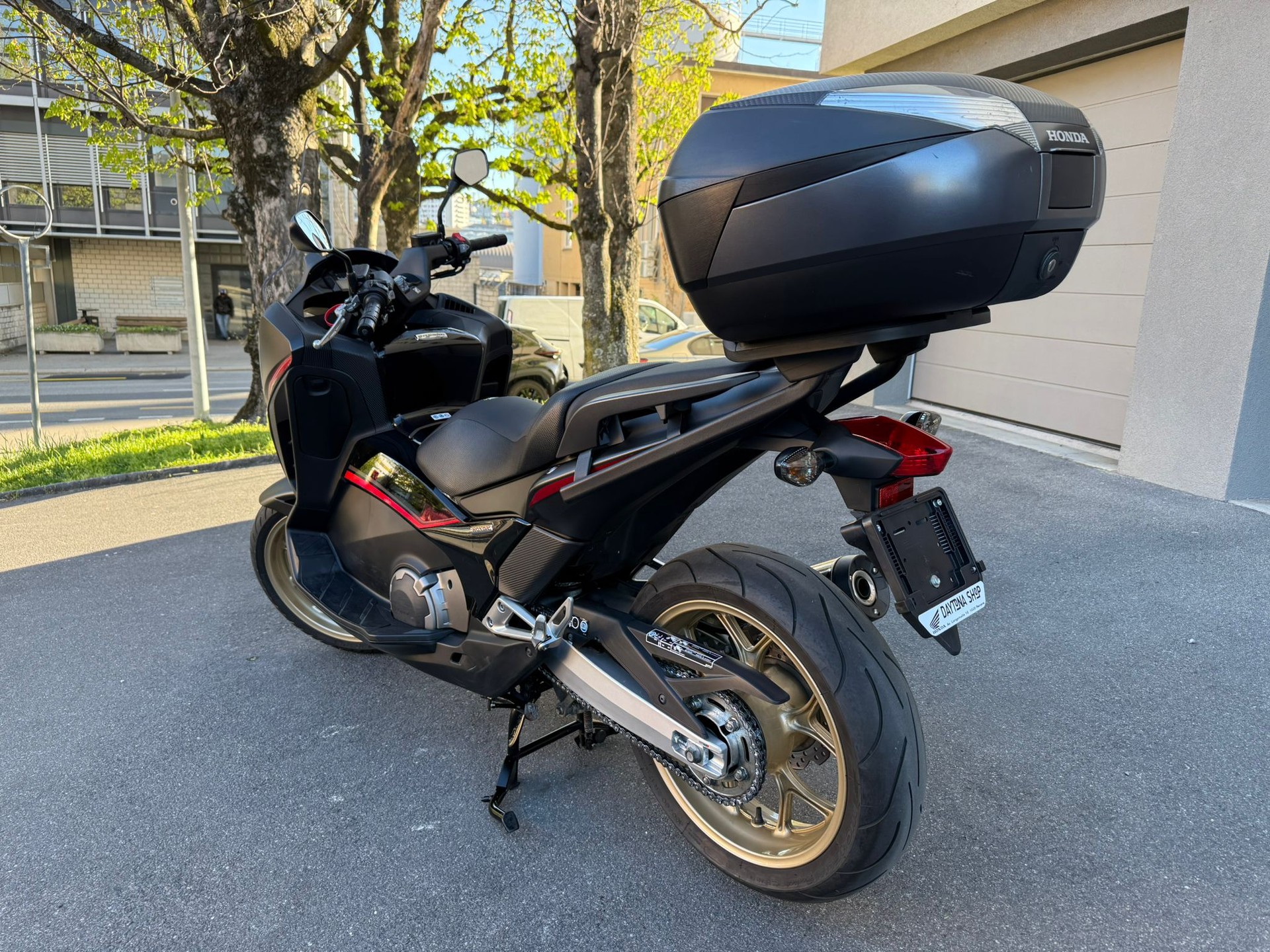 HONDA NC 750 D Integra Sporty ABS-image-4