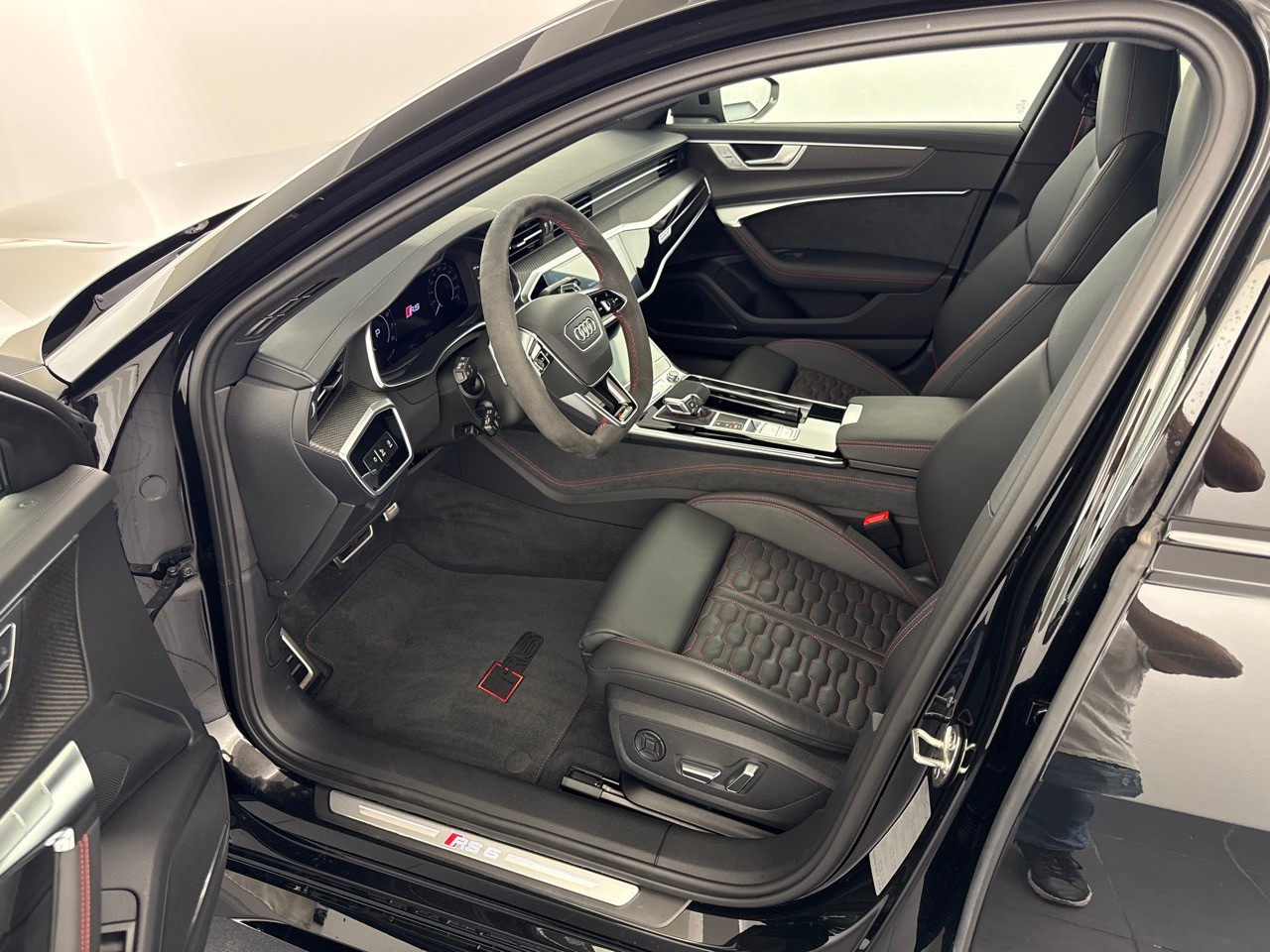 AUDI RS6 Avant Performance ''RS-Dynamikpaket plus''-image-4