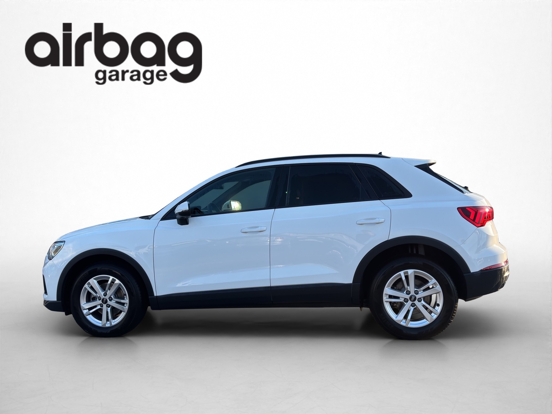 AUDI Q3 35 TDI Attraction quattro S-tronic-image-4
