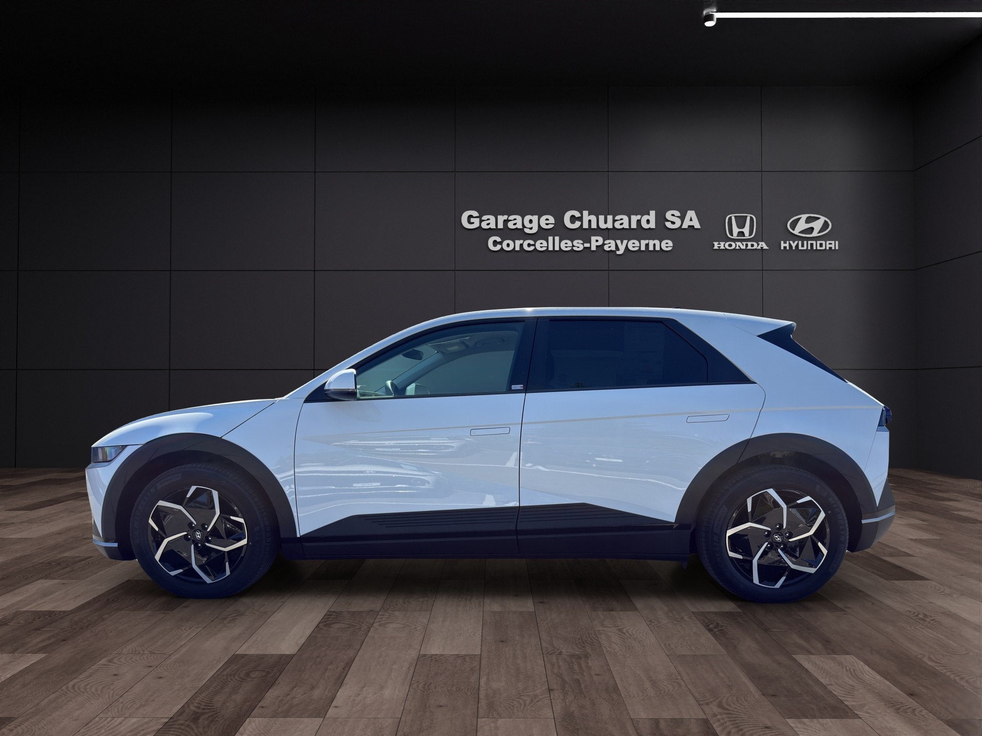HYUNDAI Ioniq 5 77kWh Origo 4WD-image-6