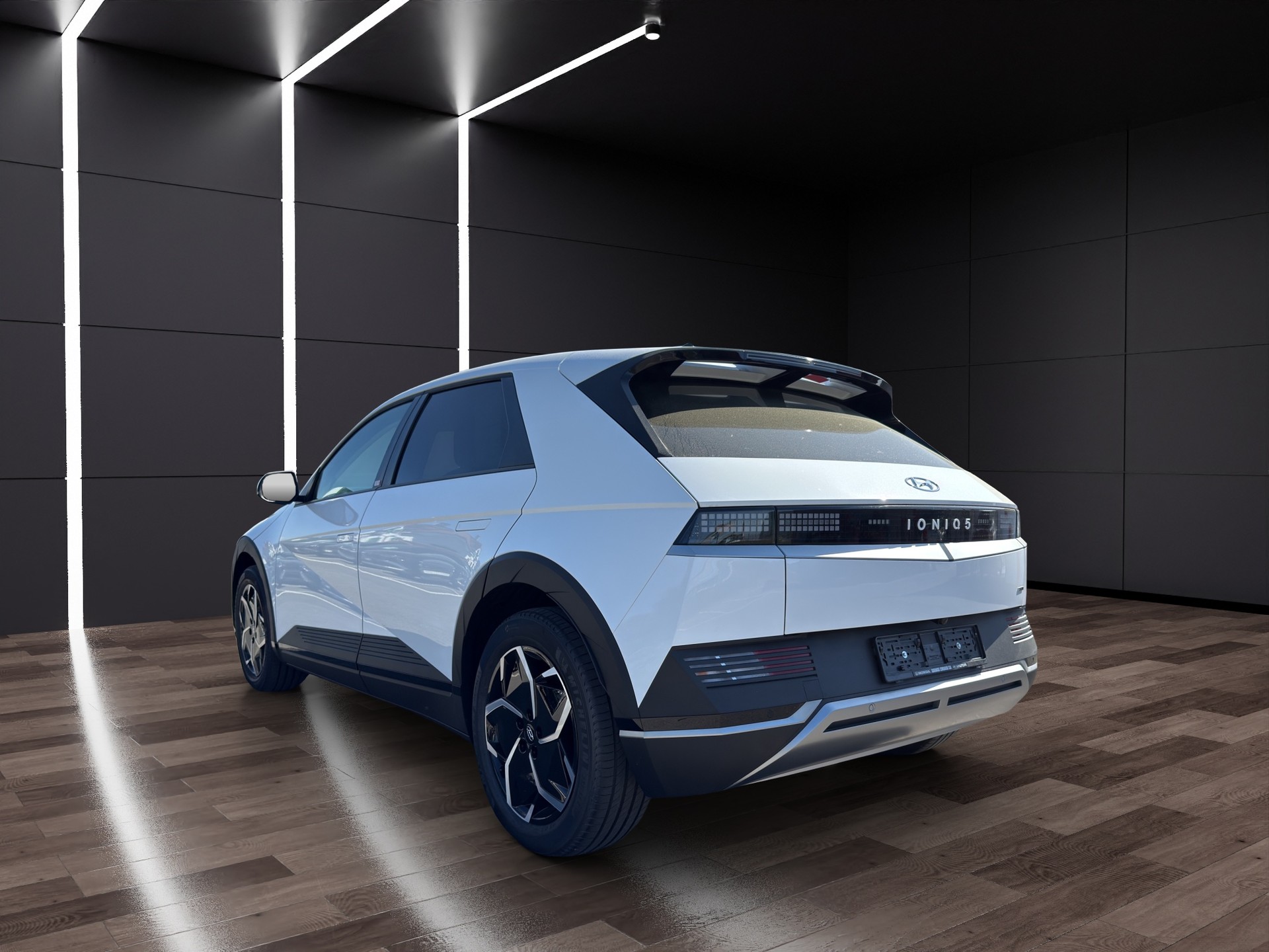 HYUNDAI Ioniq 5 77kWh Origo 4WD-image-5
