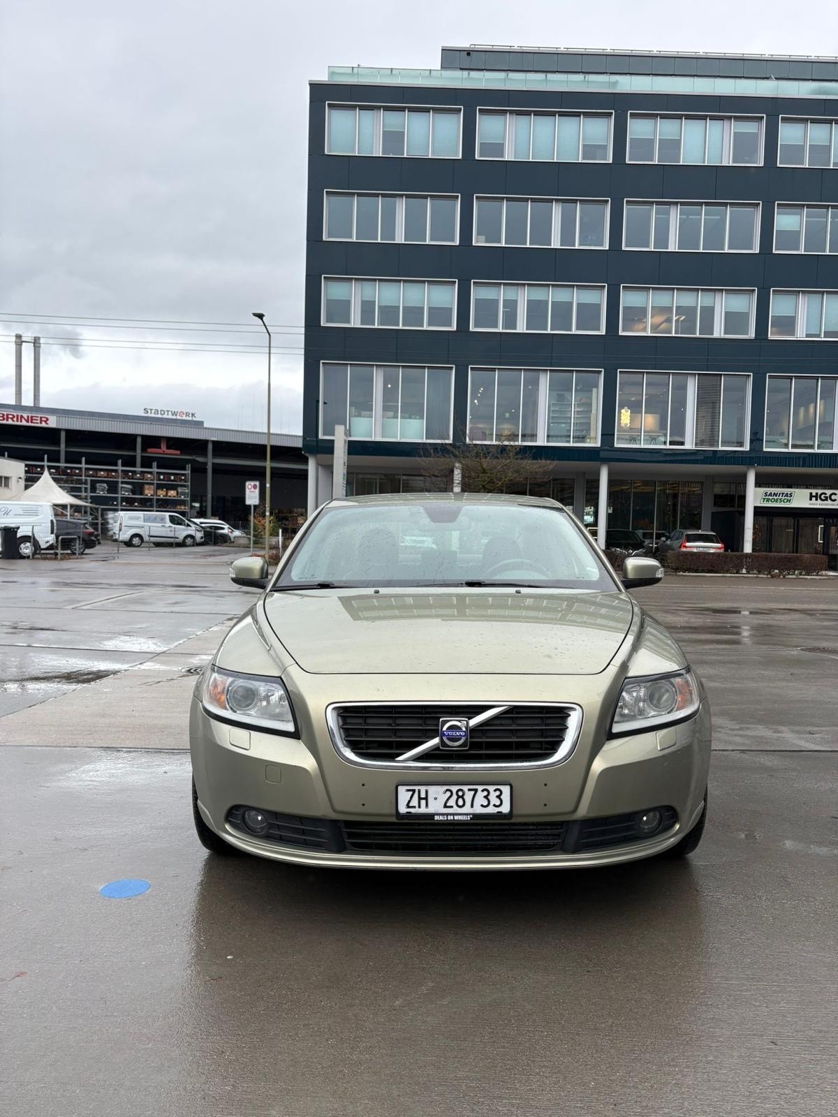 VOLVO S40-image-5