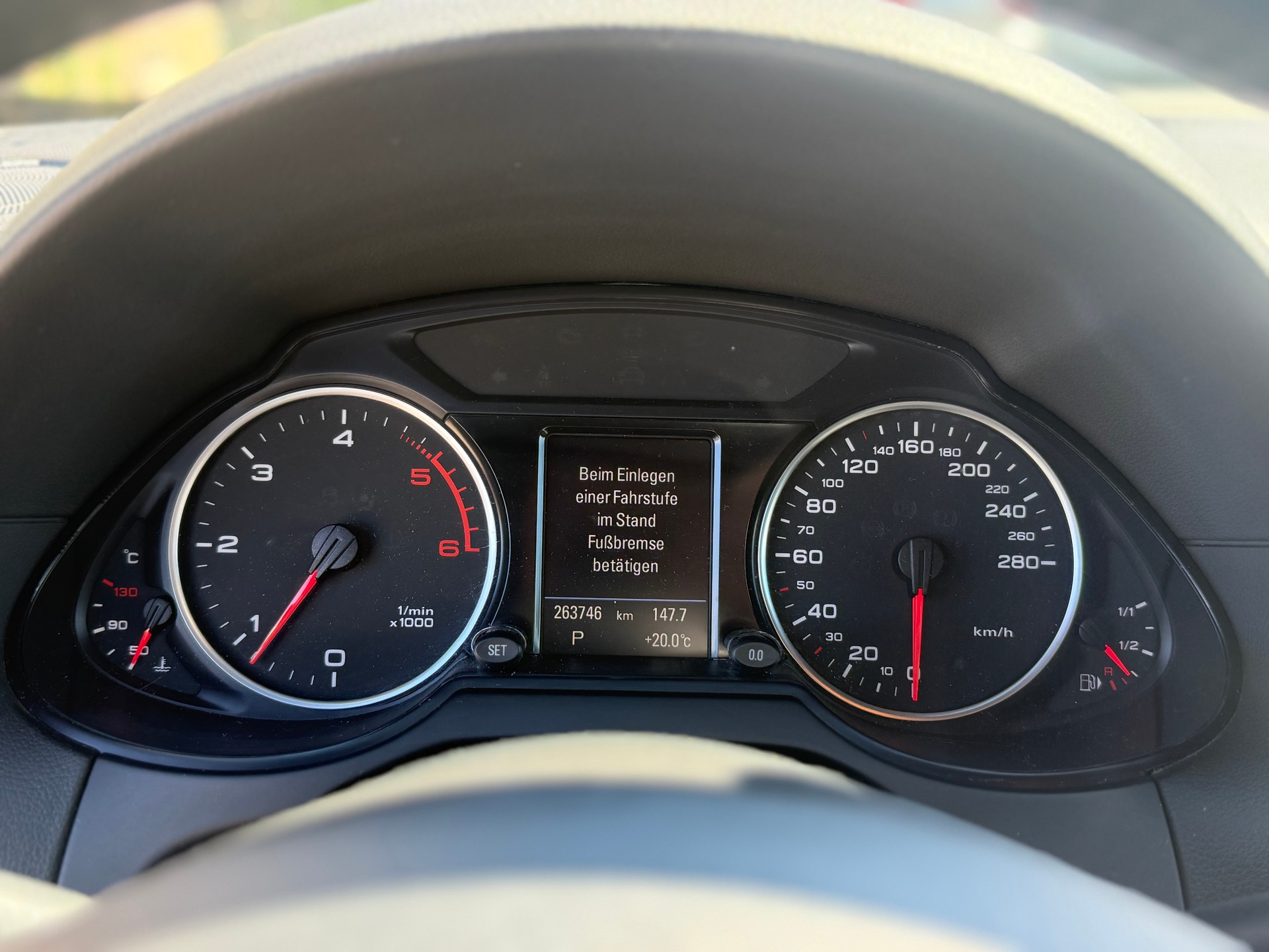AUDI Q5 3.0 TDI quattro S-tronic-image-11