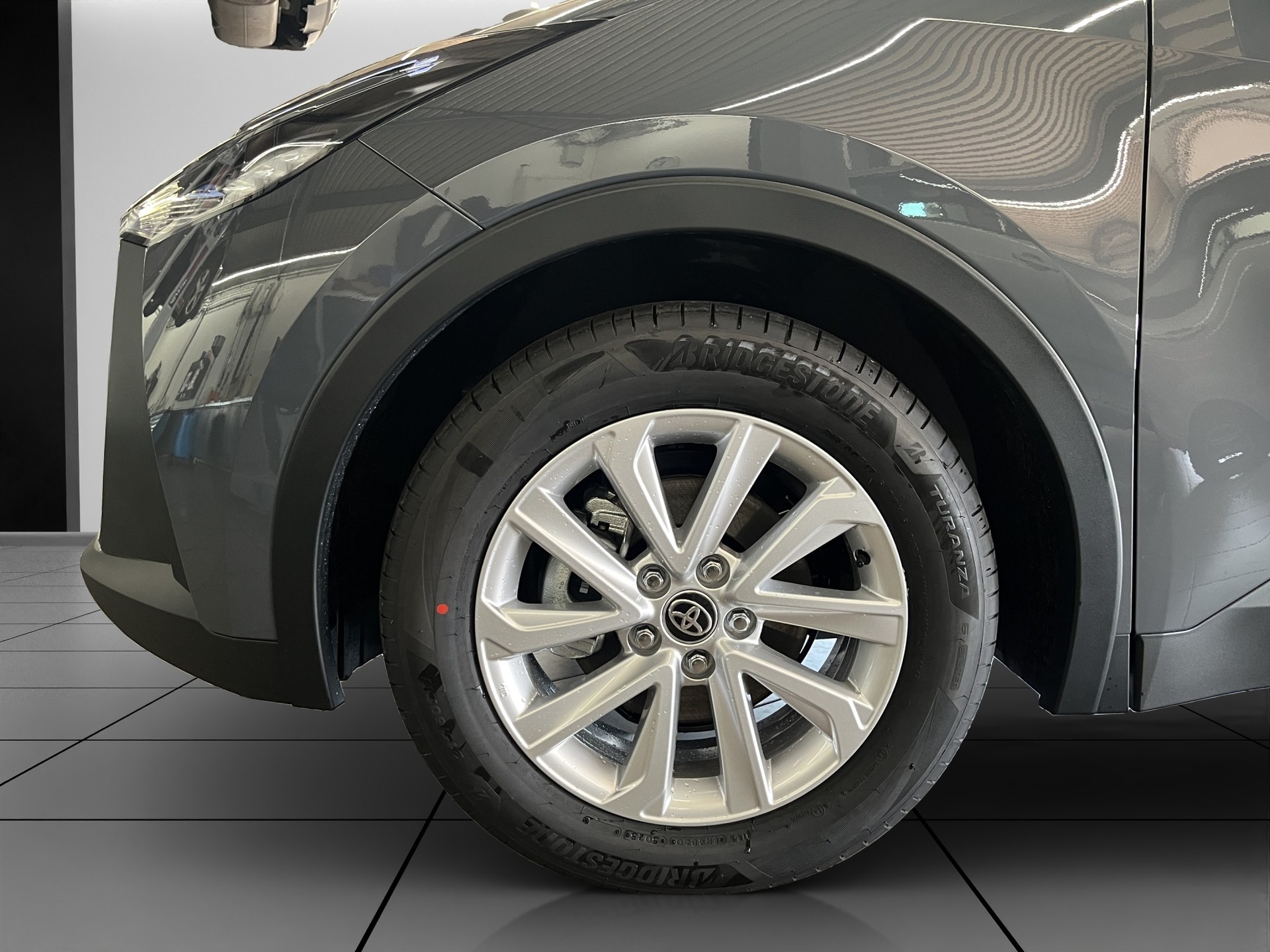 TOYOTA C-HR 1.8 HEV Comfort-image-14