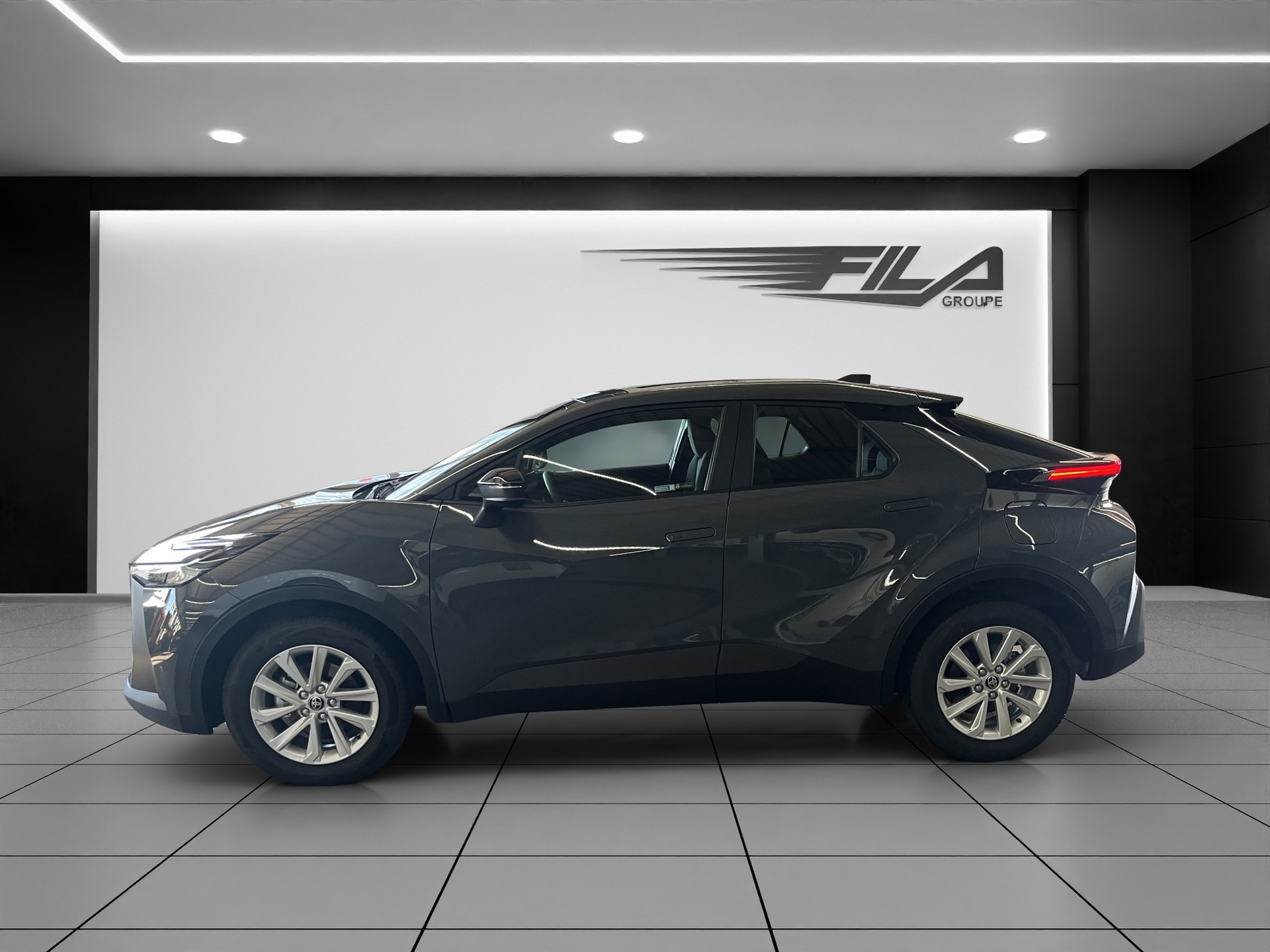 TOYOTA C-HR 1.8 HEV Comfort-showroom-element-3