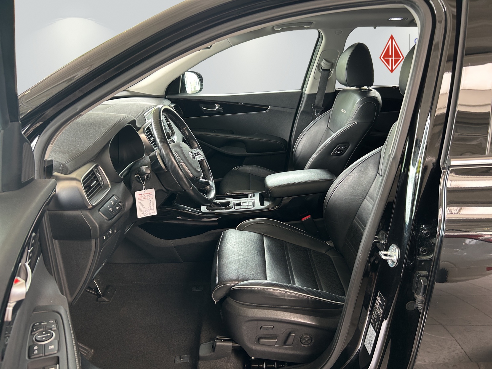 KIA Sorento 2.2 CRDi Style 7P-image-7