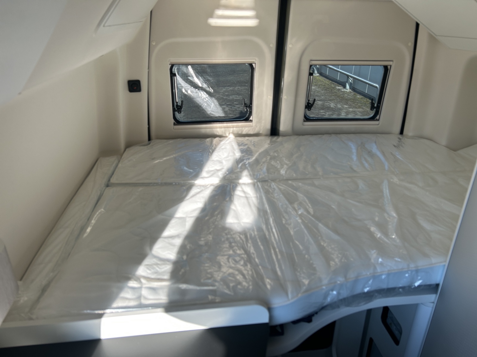 WESTFALIA James Cook 600D Aufstelldach Premium 2.0D 9G 4 Matic-image-20