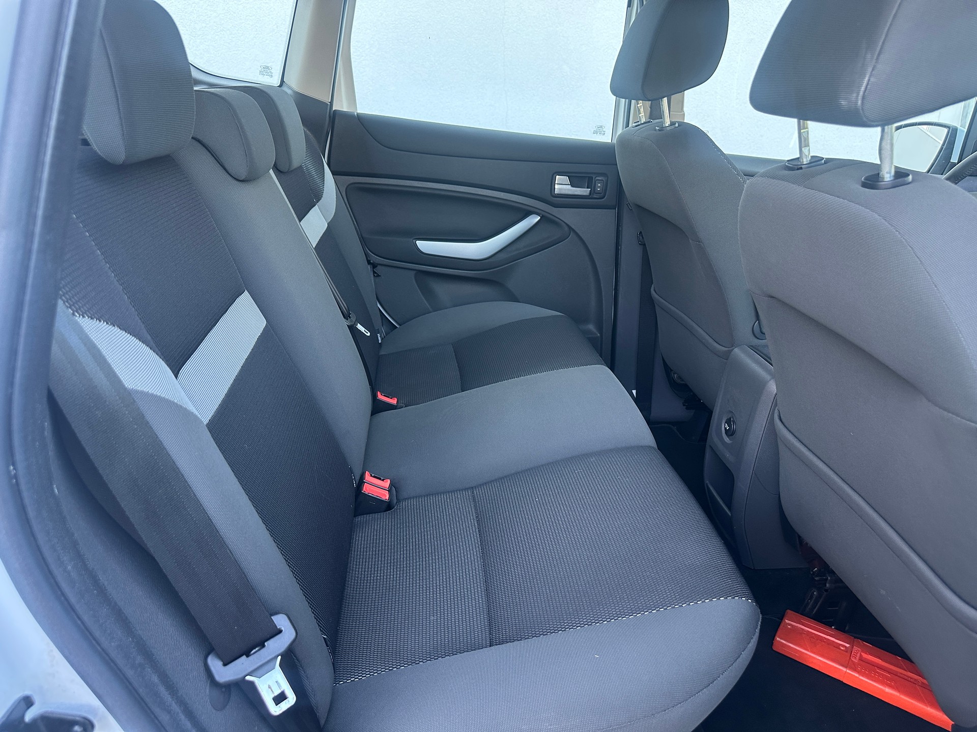 FORD Kuga 2.0 TDCi Carving 2WD-image-4